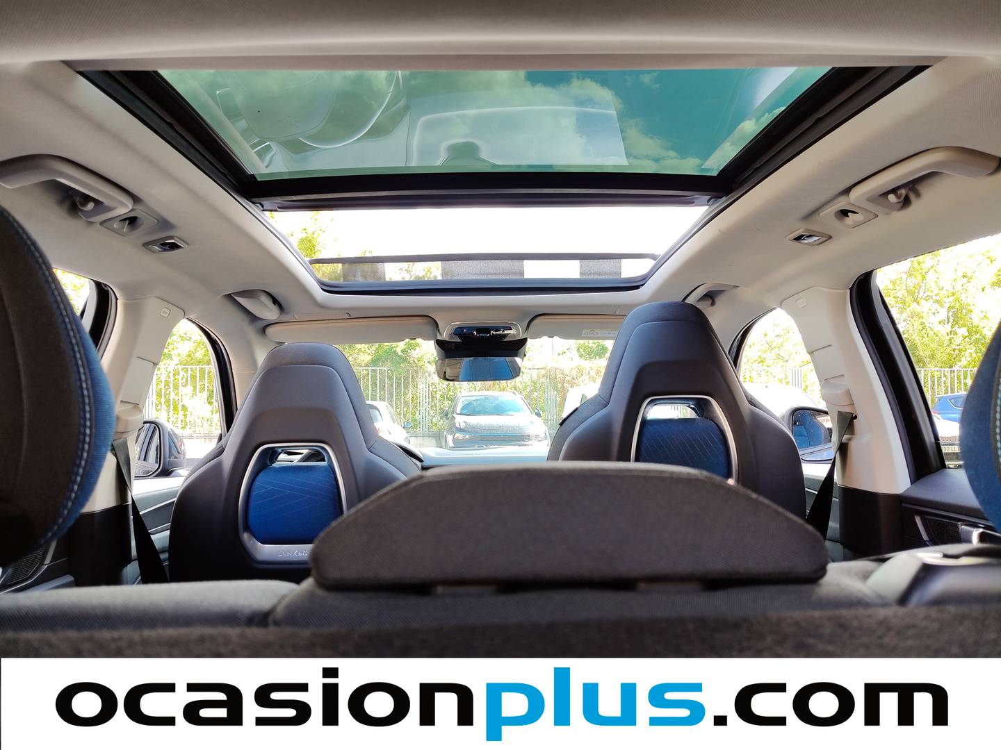 Extras y acabados del Lynk & Co 01 Lynk & Co 01 1.5 PHEV (261 CV)