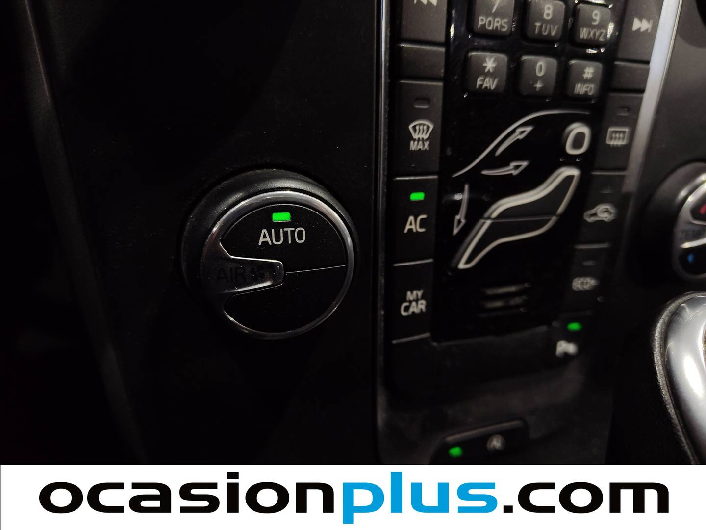 Foto Volvo V40 Volvo V40 D3 Momentum Auto (150 CV)