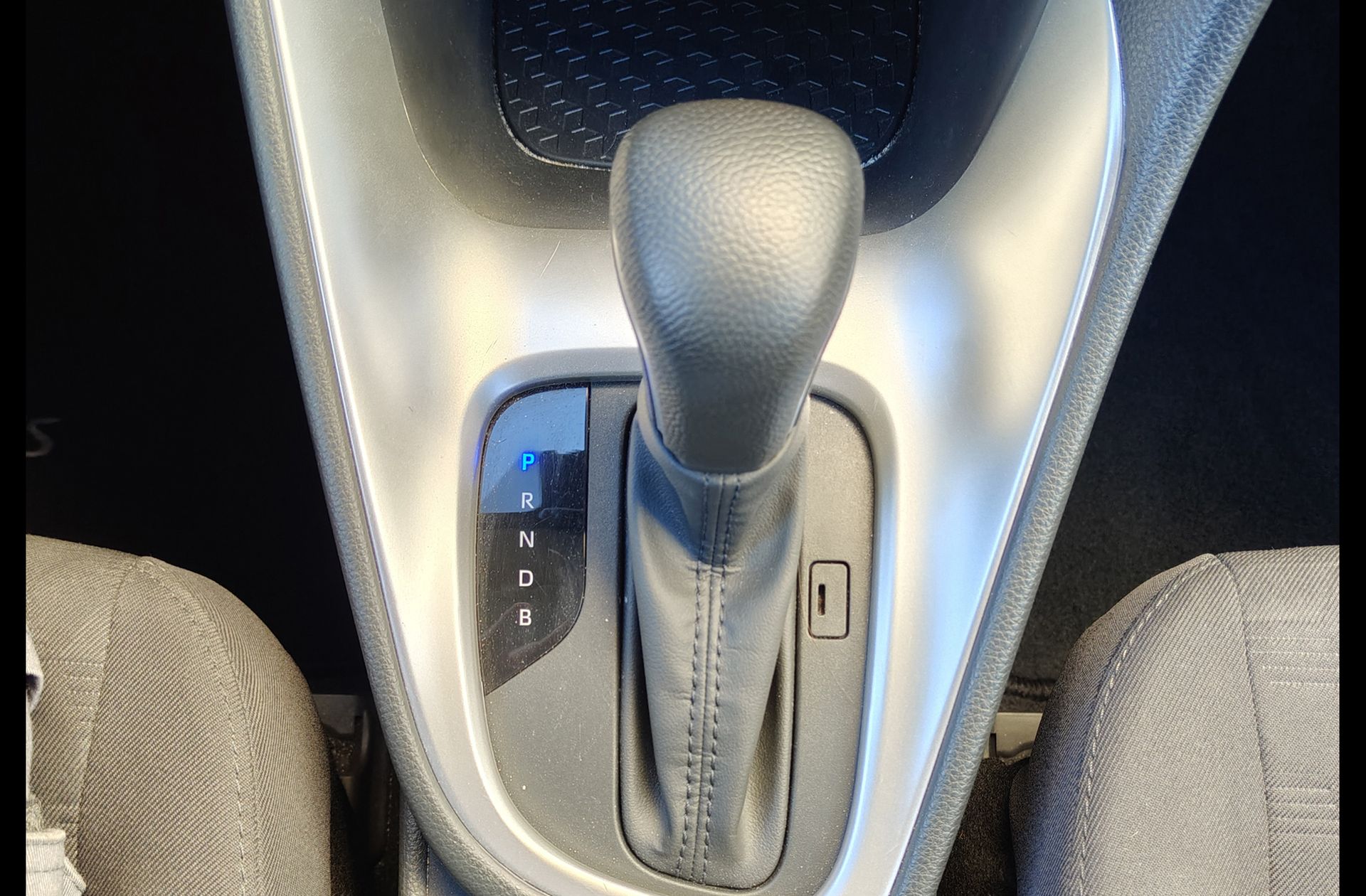 Toyota Yaris 120H Active Plus - foto 5