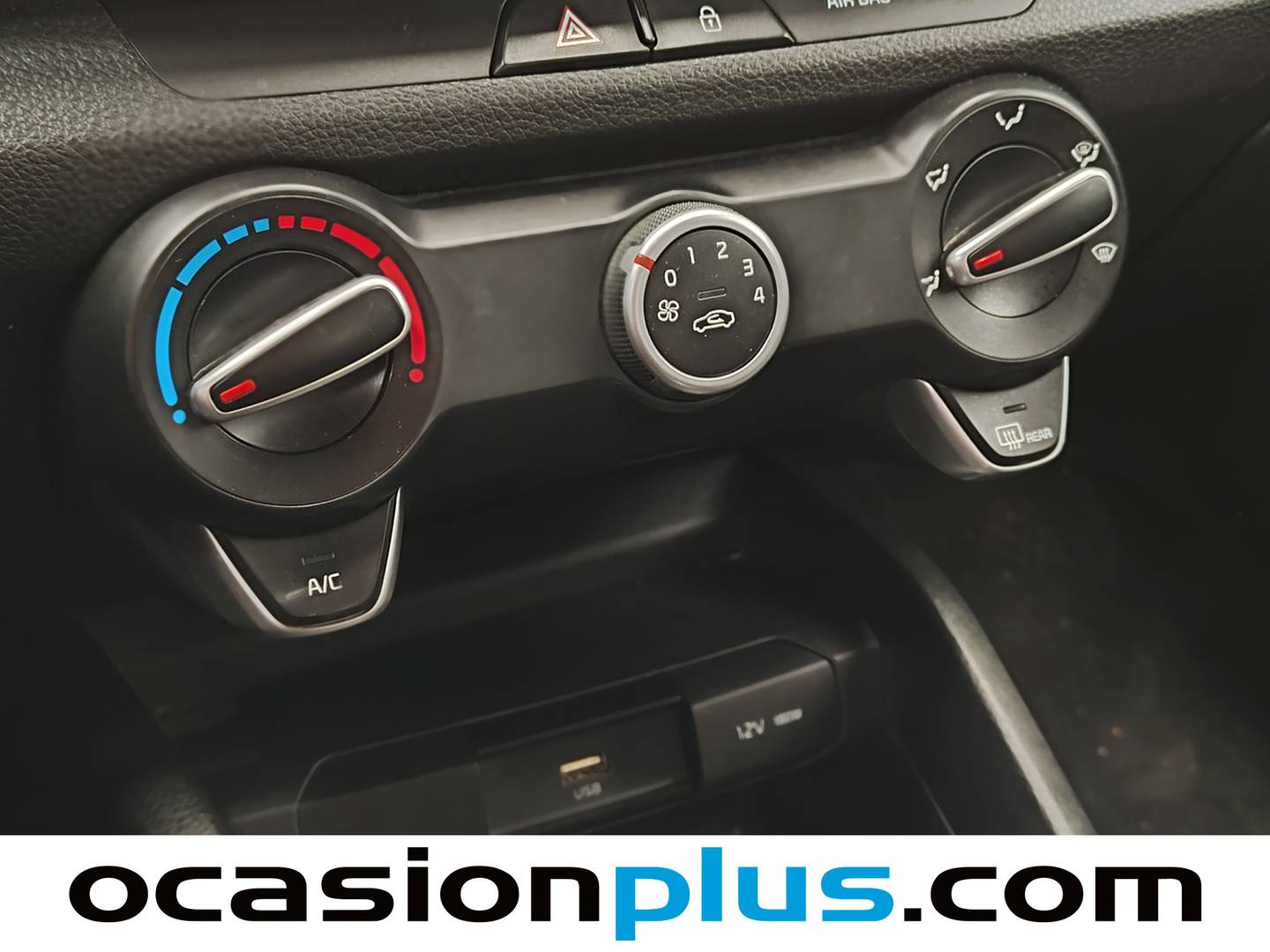 Extras del KIA Stonic KIA Stonic 1.0 T-GDi MHEV iMT Concept (100 CV)
