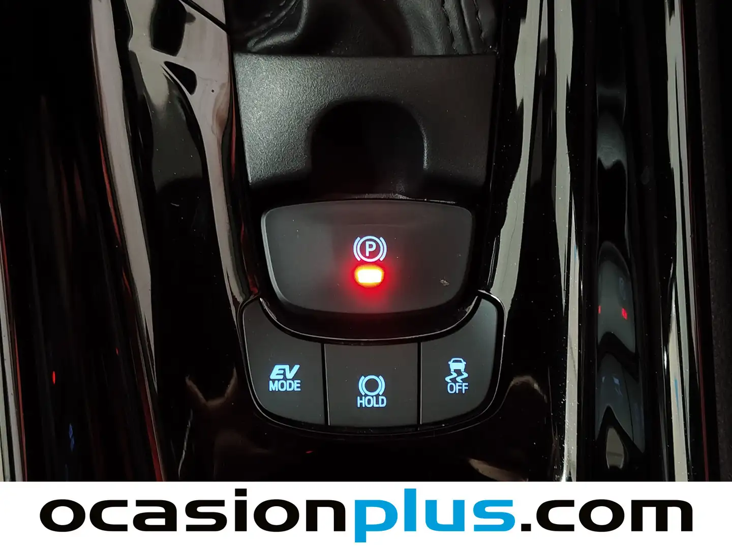 Foto Toyota C-HR Toyota C-HR 1.8 125H Advance  (122 CV)