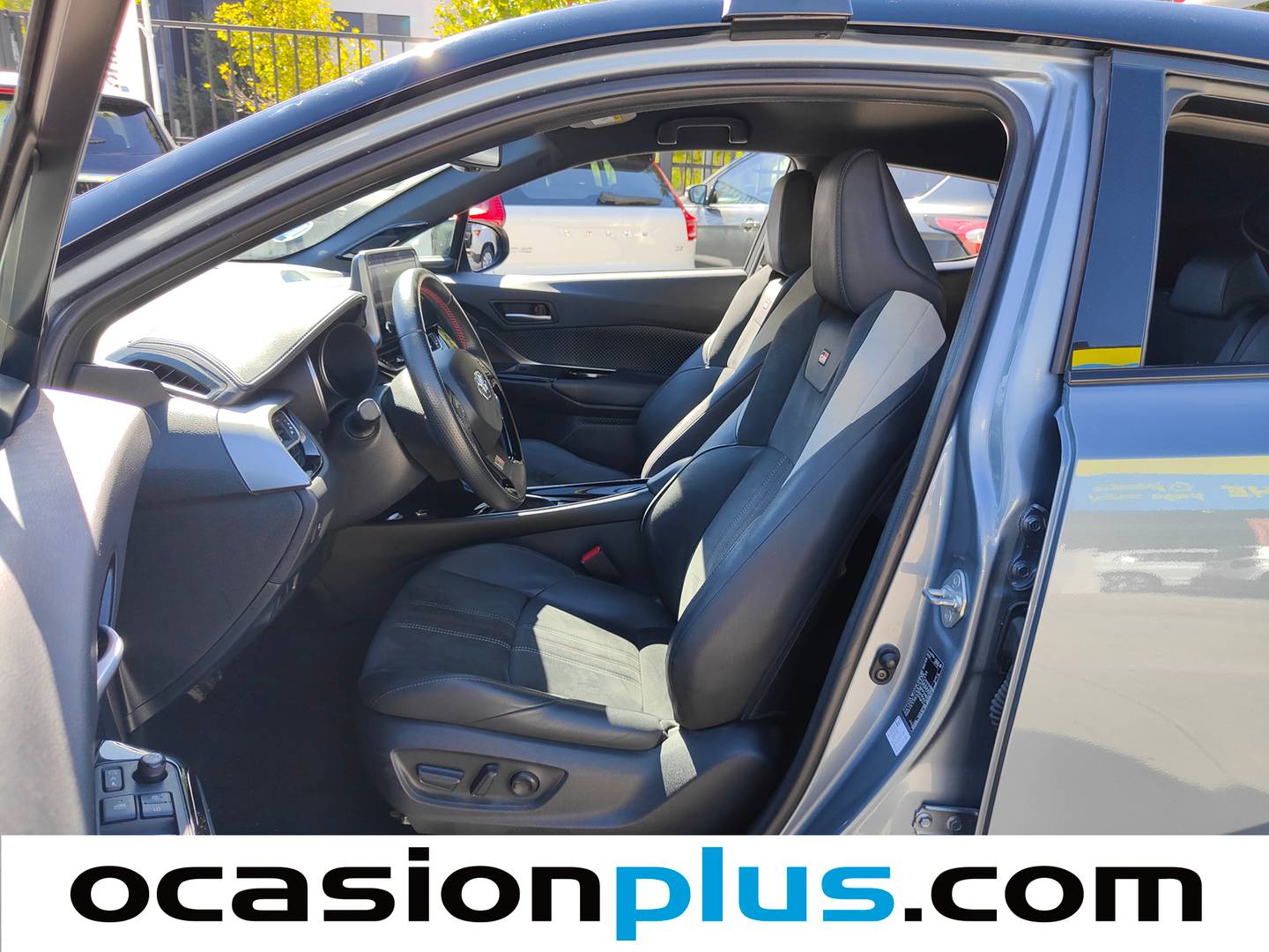 Foto asientos delanteros Toyota C-HR Toyota C-HR 180H GR Sport (184 CV)