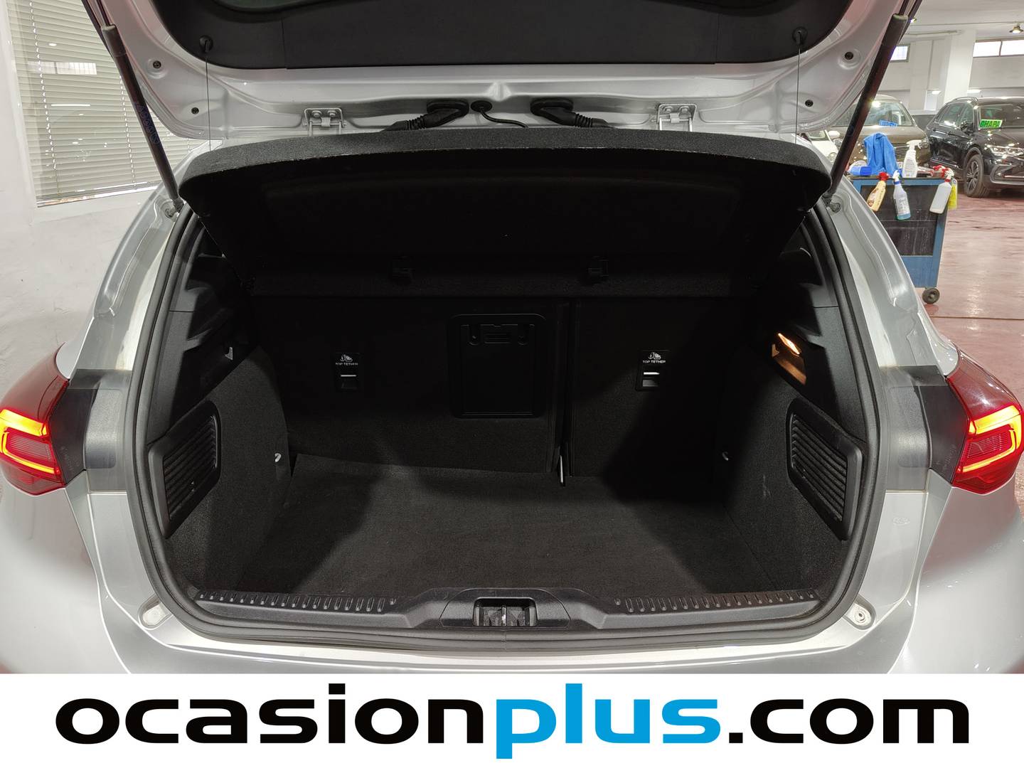 Fotos maletero Ford Focus Ford Focus 1.0 Ecoboost MHEV ST-Line Auto (155 CV)