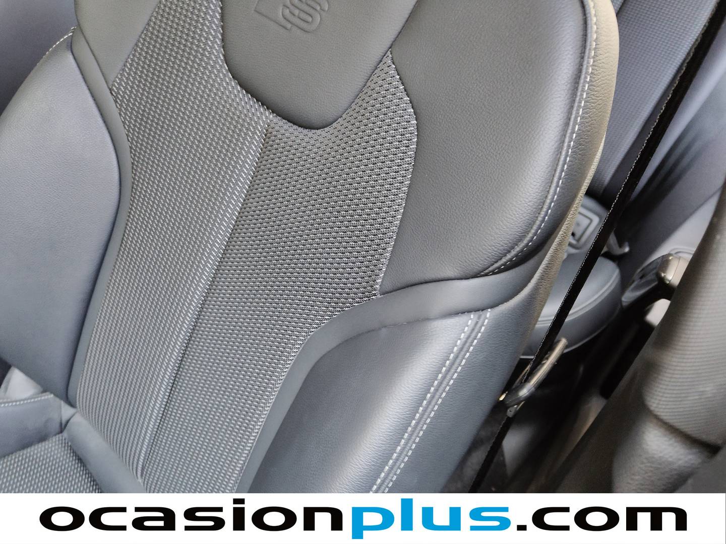 Extras y acabados del Audi Q2 Audi Q2 Black line 30 TFSI (116 CV)