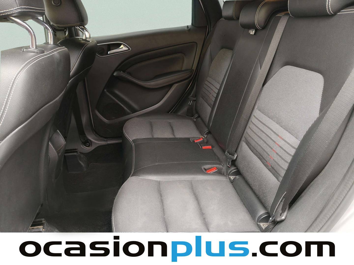 Foto asientos traseros Mercedes Clase B Mercedes-Benz Clase B B 180 d (109 CV)