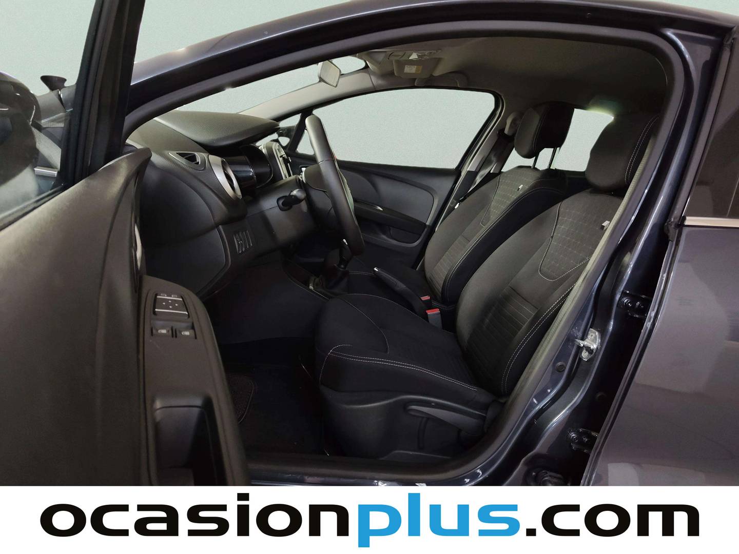 Foto asientos delanteros Renault Clio Renault Clio Limited 1.2 16v (75 CV)