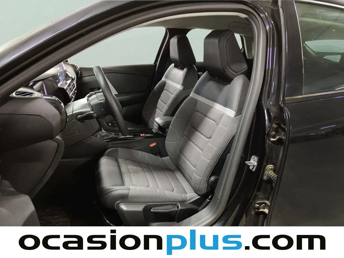 Foto Citroën C4 Citroen C4 PureTech 130 S&S Plus (131 CV)