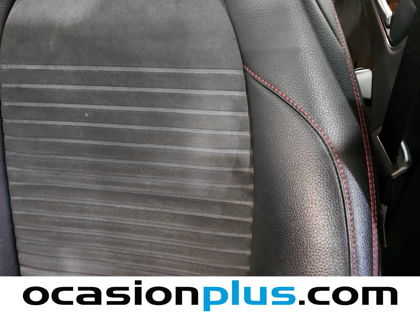 Foto Mercedes GLA Mercedes-Benz GLA 220 CDI AMG Line (170 CV)