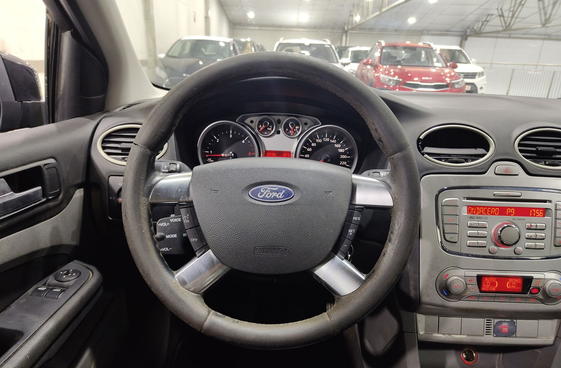 Ford Focus 1.6 TDCi Trend - foto 18