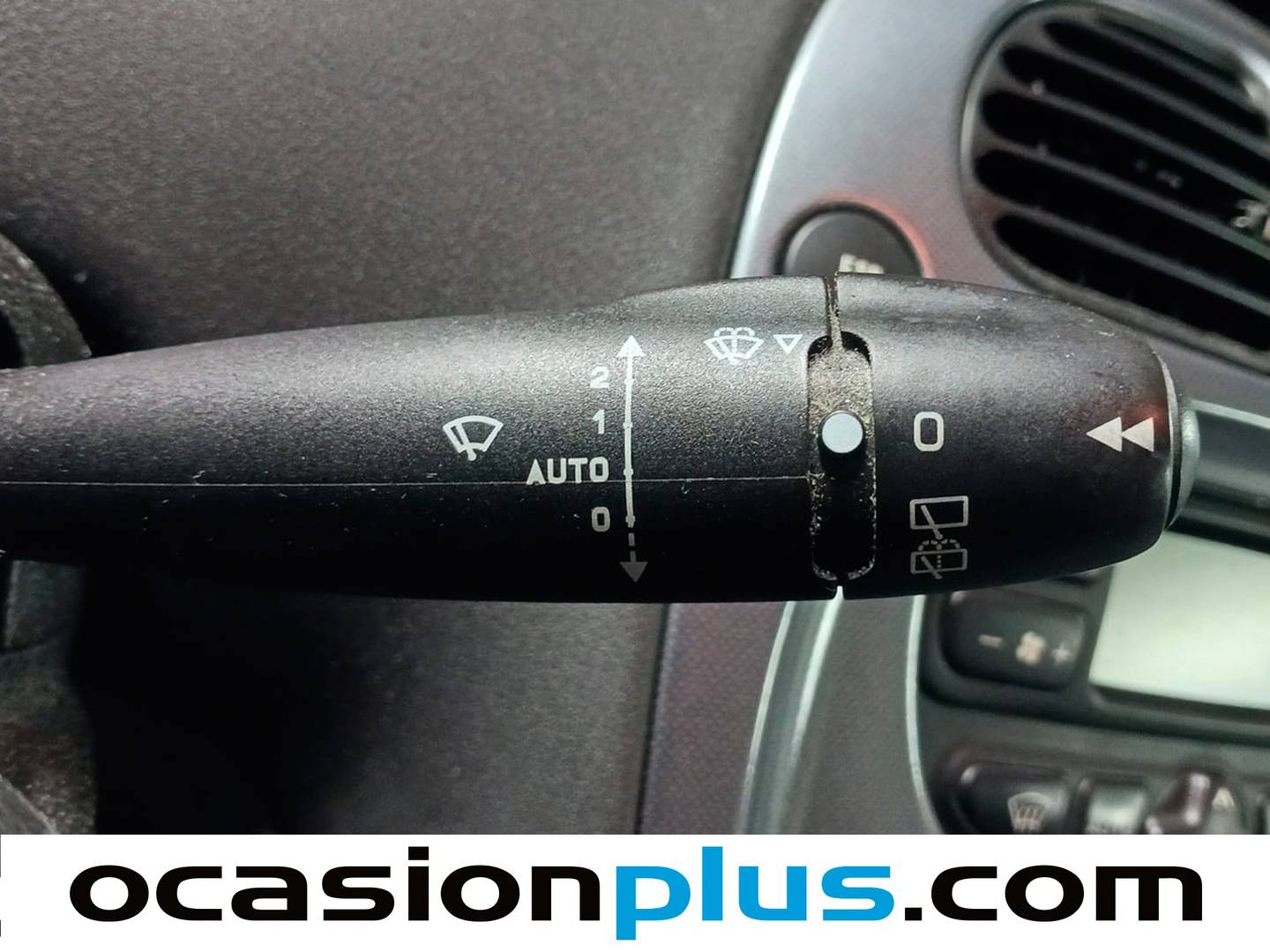 Equipamiento del Citroën Xsara Picasso Citroën Xsara Picasso 1.6 HDI Satisfaction II (110 CV)