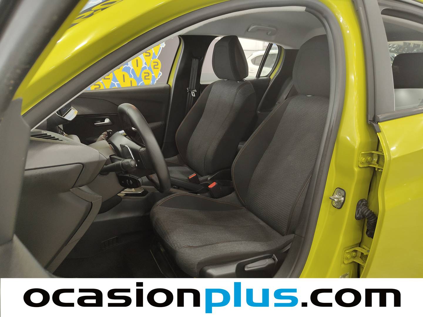 Foto asientos delanteros Peugeot 208 Peugeot 208 Style Hybrid 110 eDCS6 (110 CV)