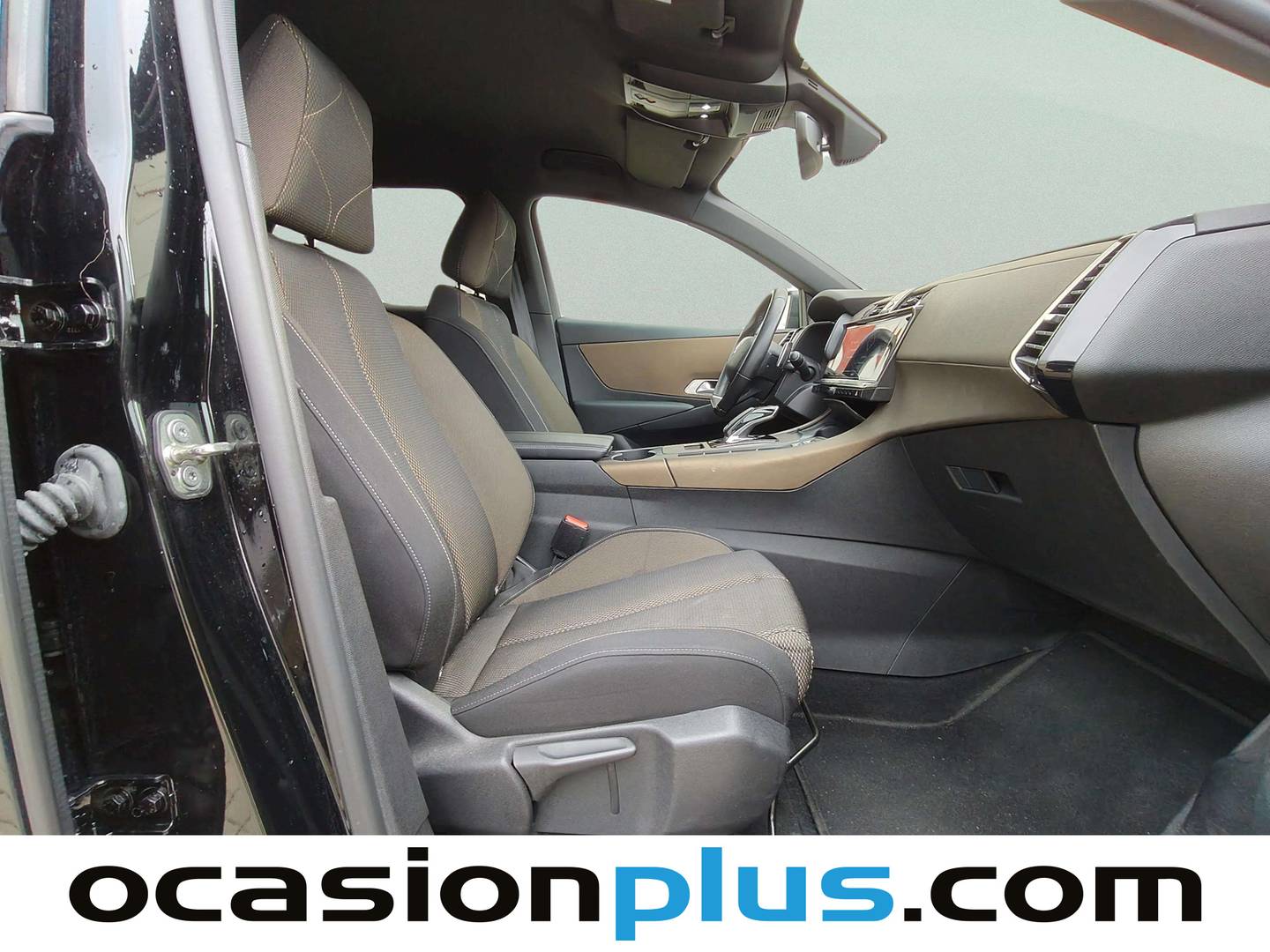 Foto DS DS 7 Crossback DS DS7 Crossback BlueHDi 130 DE Bastille + AT (130 CV)