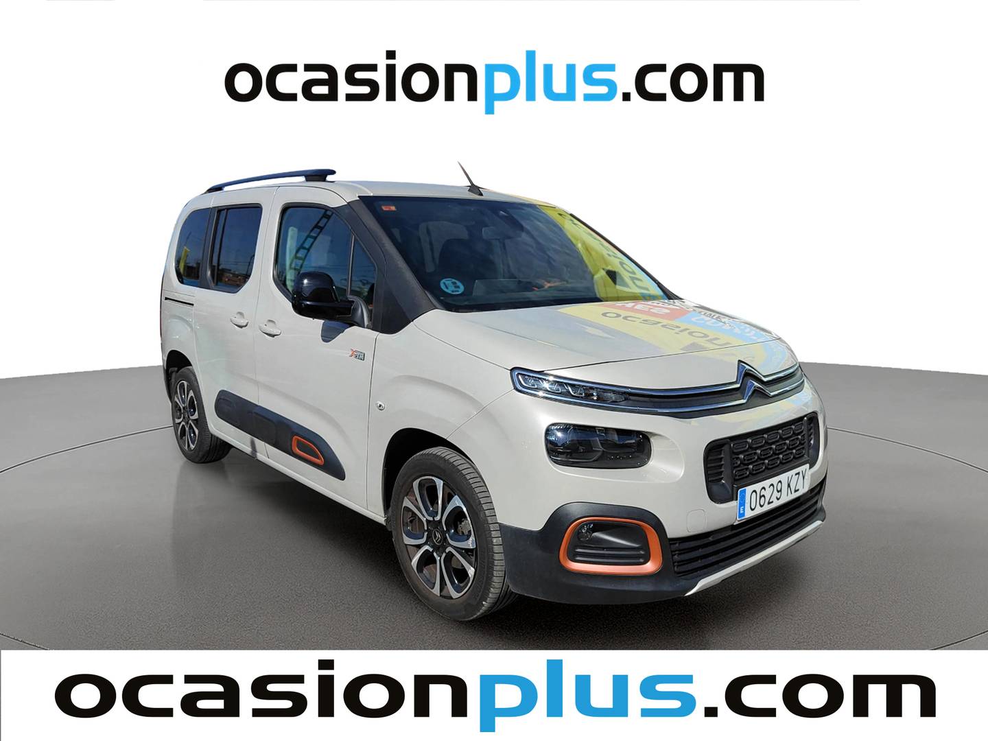 Foto delantera Citroën Berlingo Citroen Berlingo Combi PureTech 110 Talla M Shine (110 CV) derecha
