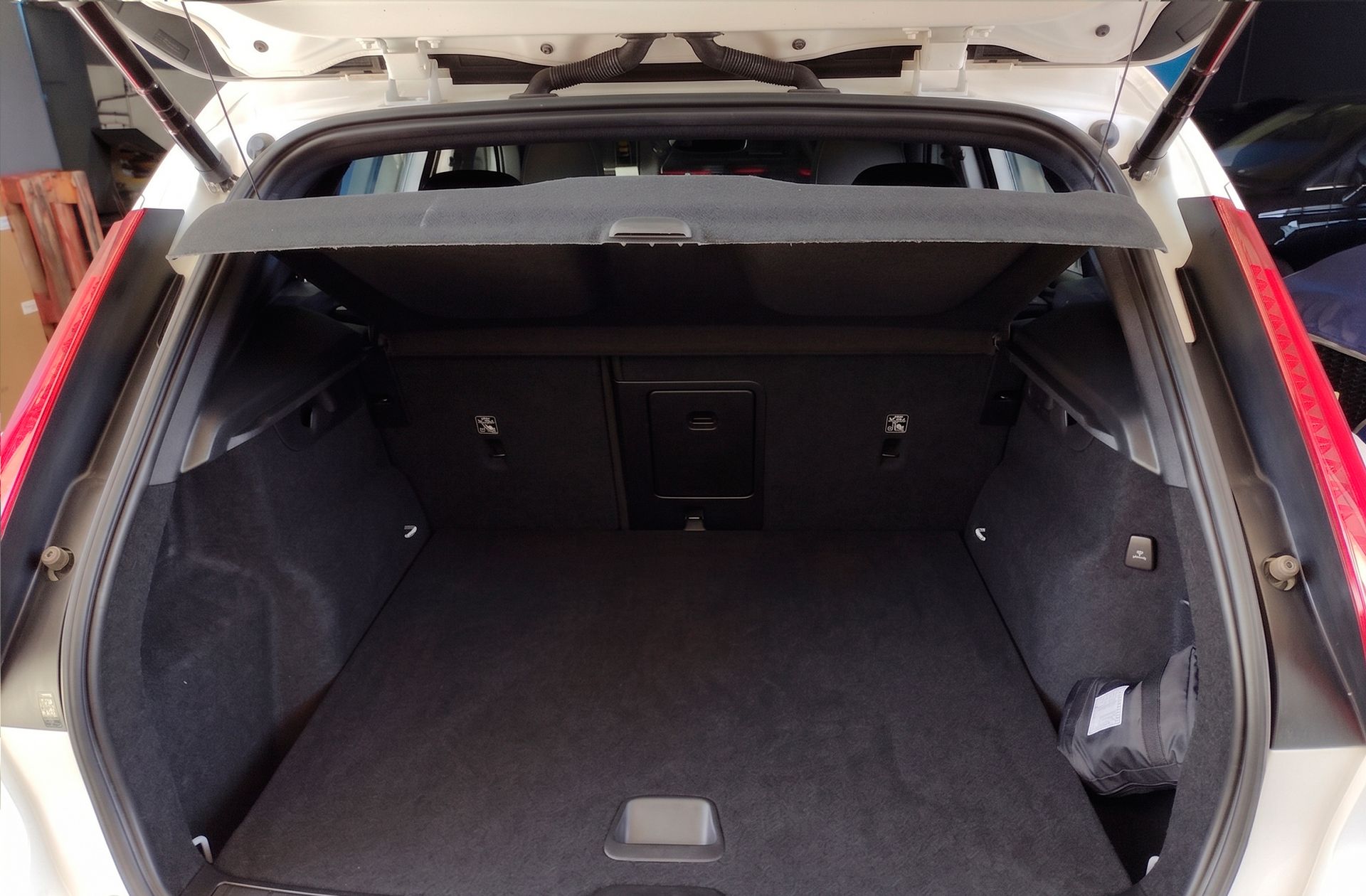 Volvo XC40 T2 Momentum Pro - foto 15