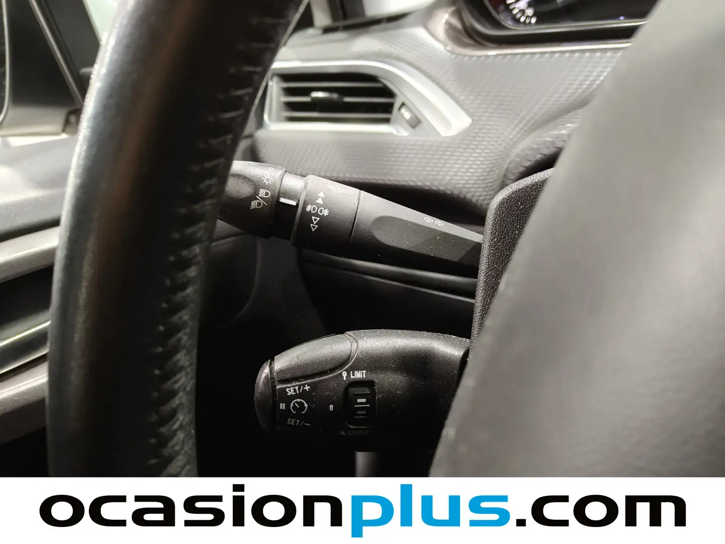 Foto Peugeot 2008 Peugeot 2008 VTI 82 Active  (82 CV)