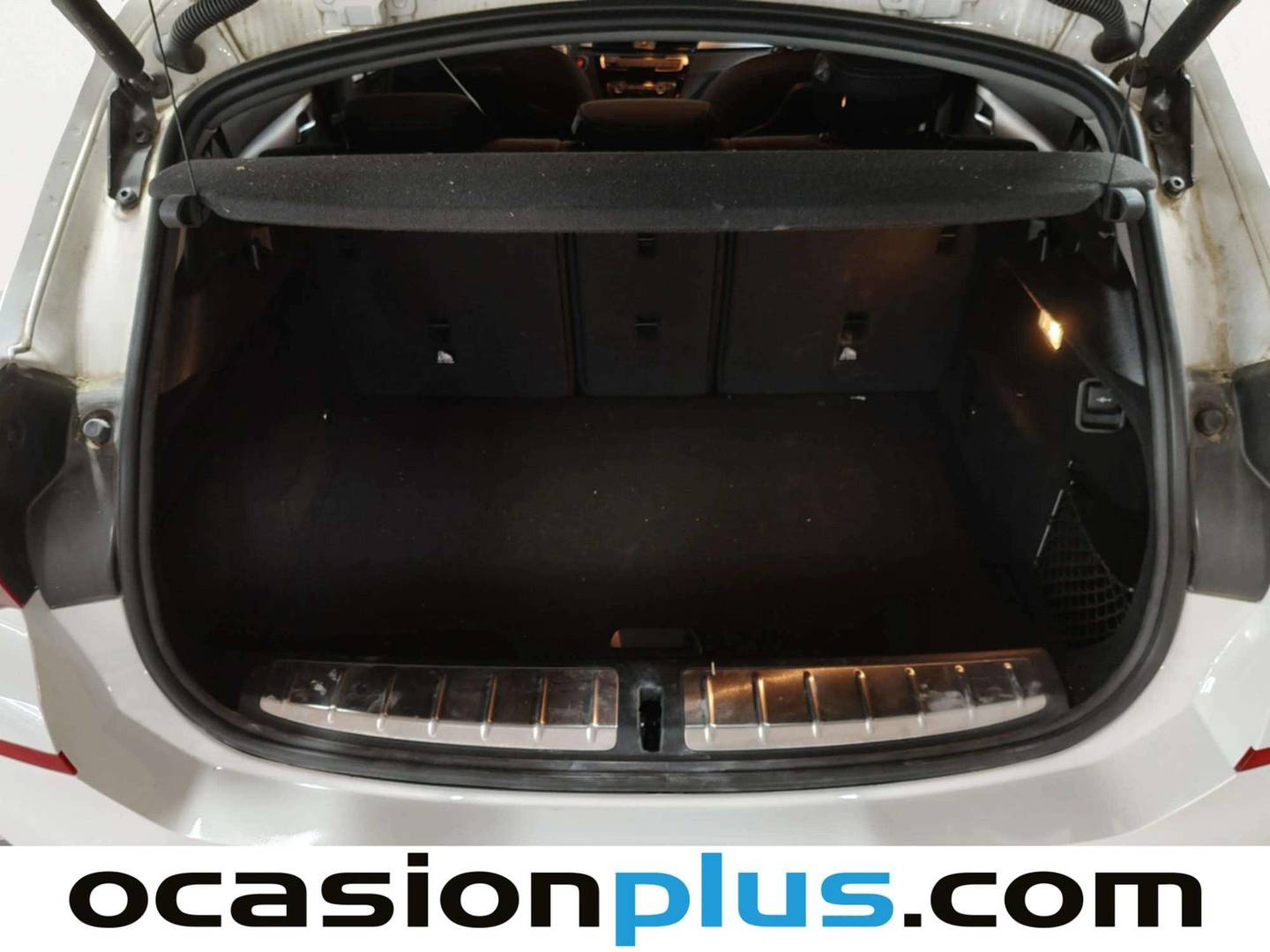 Fotos maletero BMW X2 BMW X2 sDrive18d Business (150 CV)