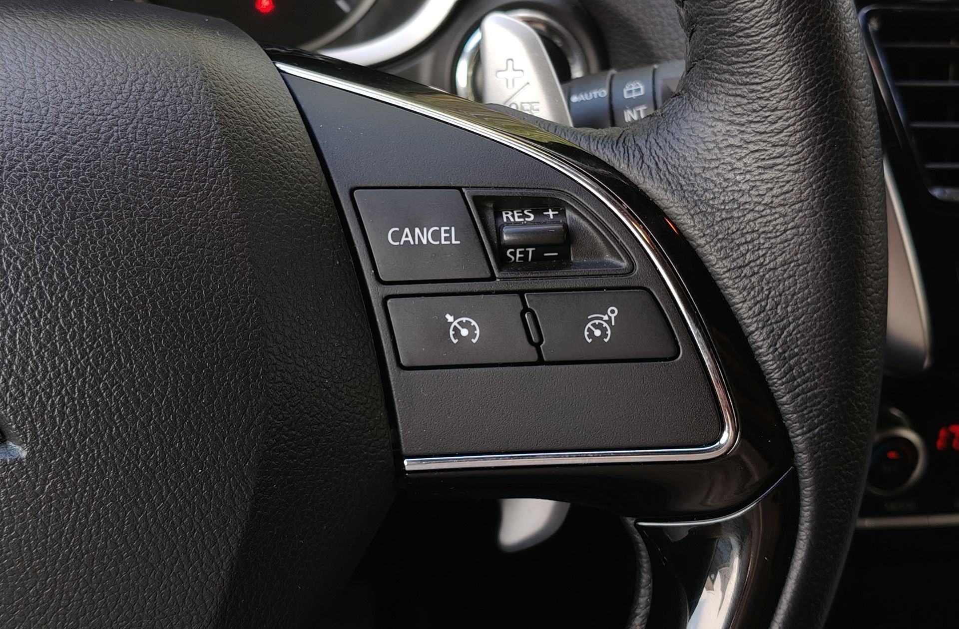 Mitsubishi Eclipse Cross 2.4 PHEV Kaiteki 4WD - foto 31