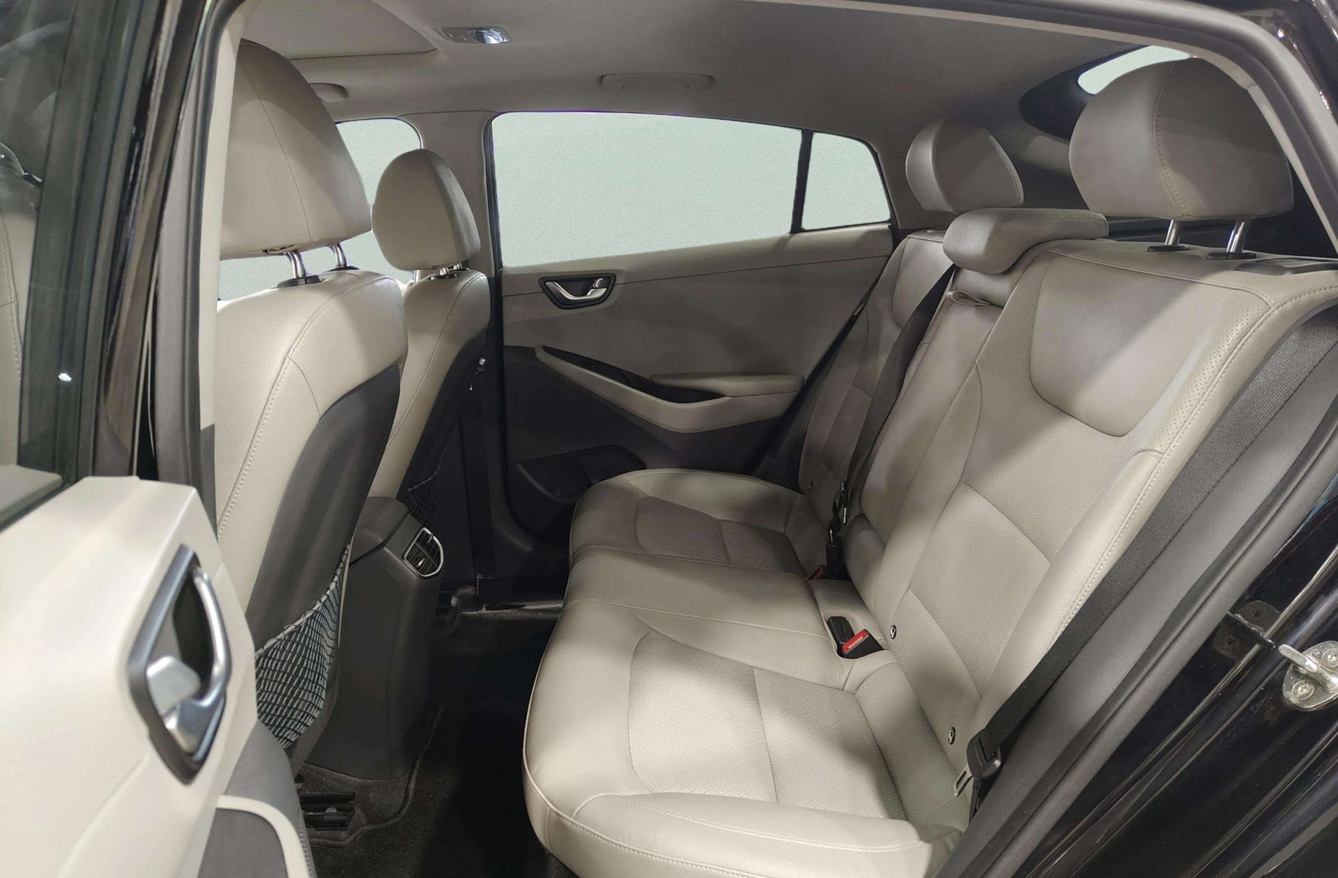 Hyundai Ioniq 1.6 GDI HEV Style DCT - foto 13