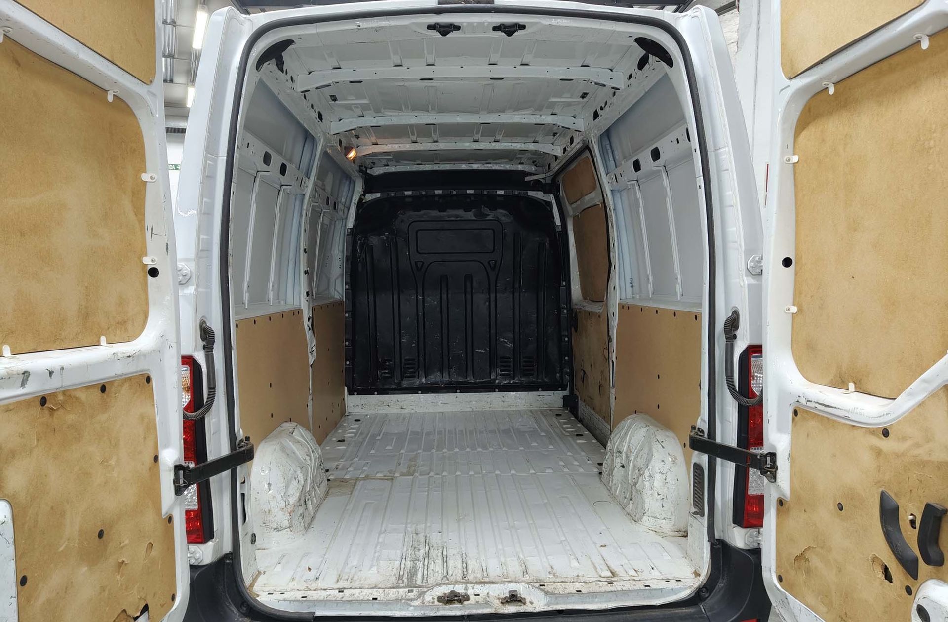 Renault Master Furgon L2H2 3300 Blue dCi - foto 11