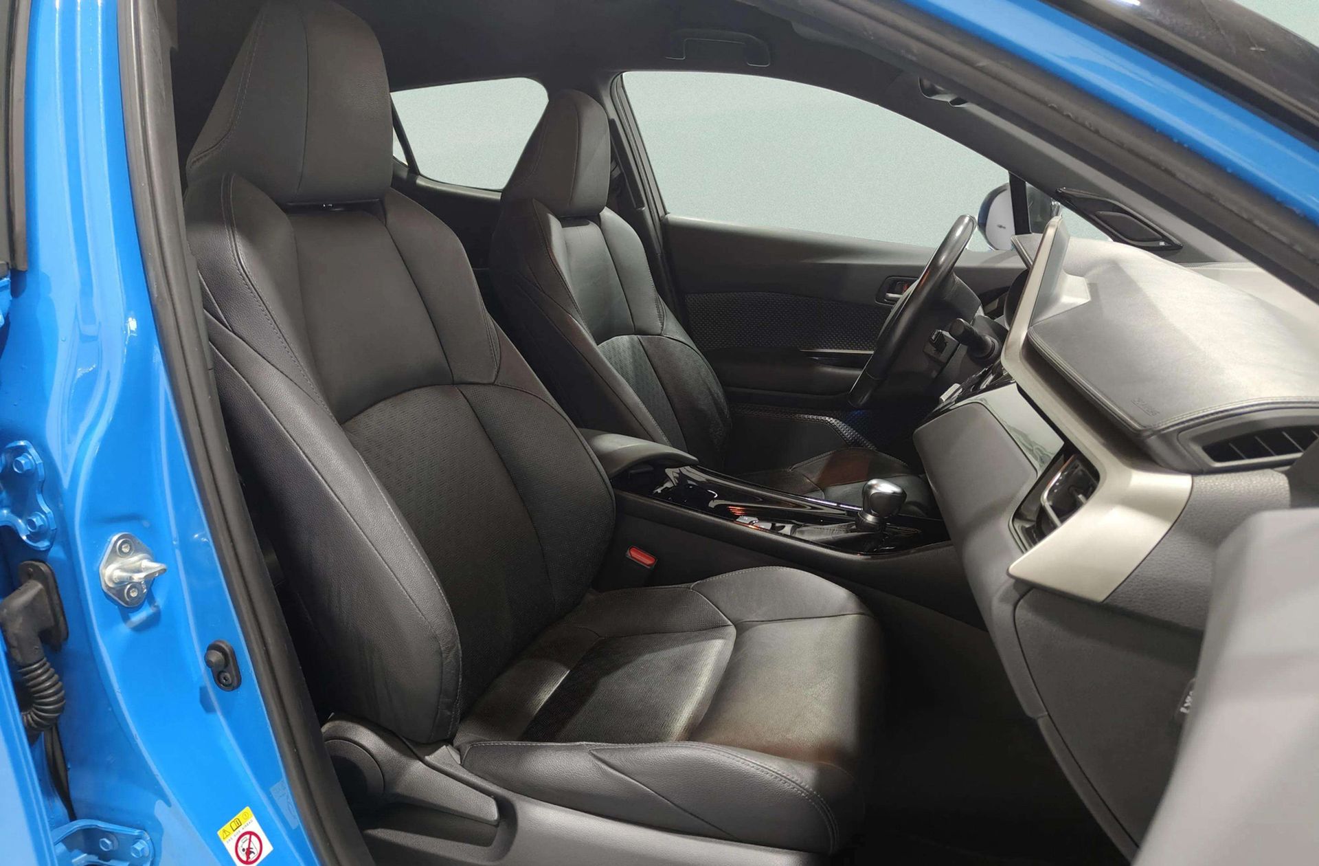 Toyota C-HR 1.8 125H Dynamic Plus - foto 22