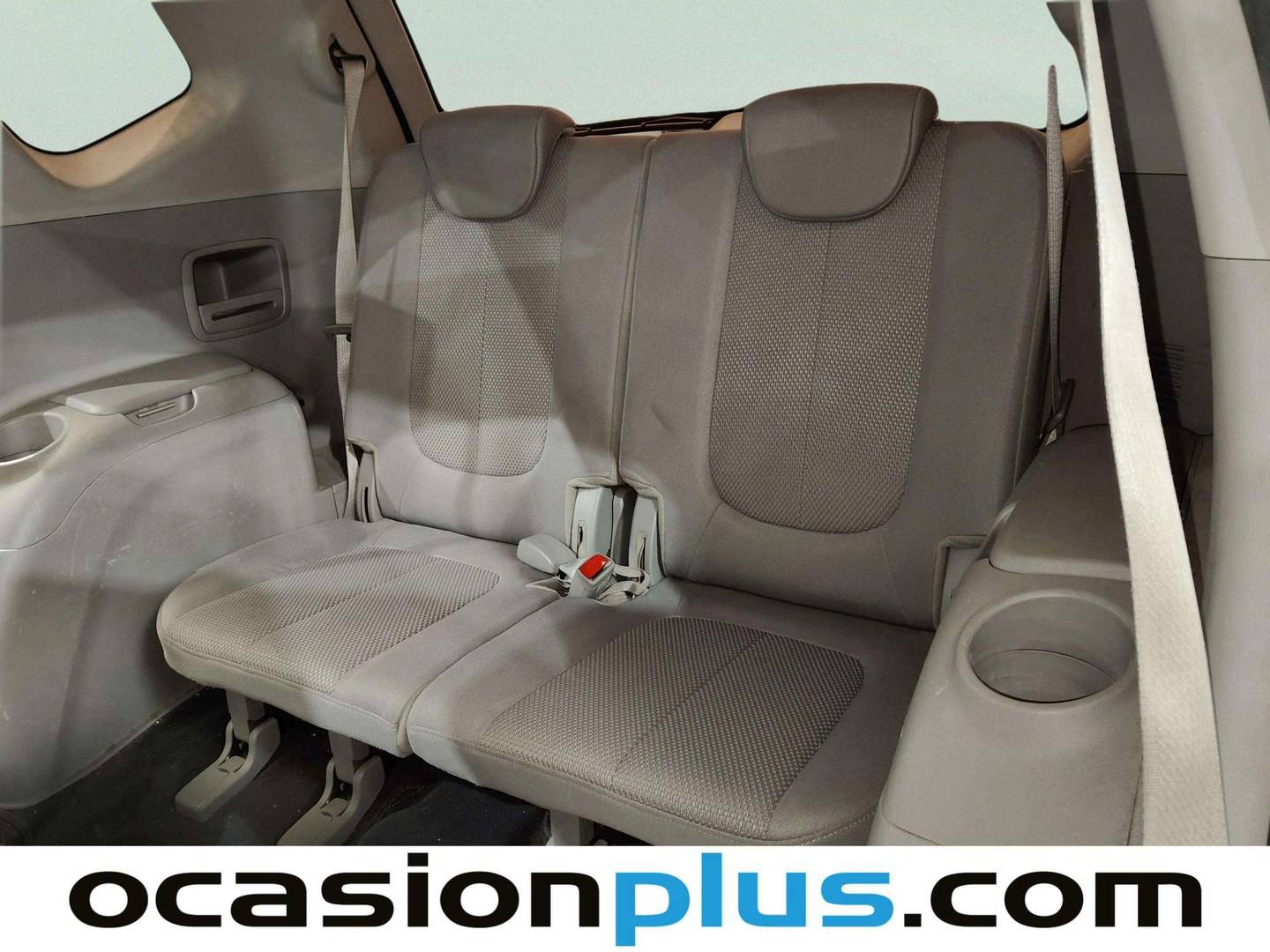 Extras y acabados del KIA Carens KIA Carens 2.0 CRDI Emotion (140 CV)