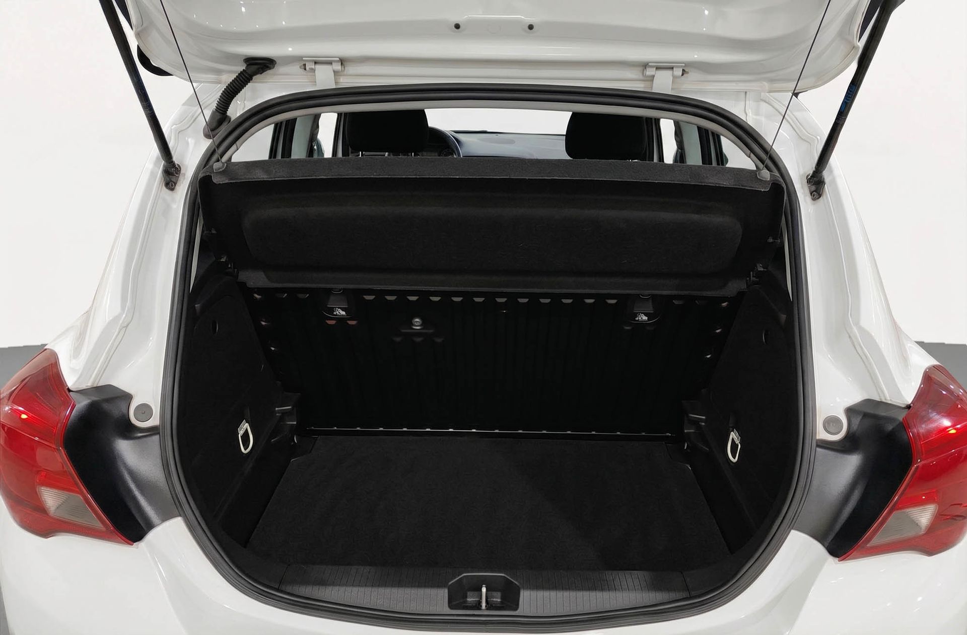 Opel Corsa 1.4 Expression - foto 12