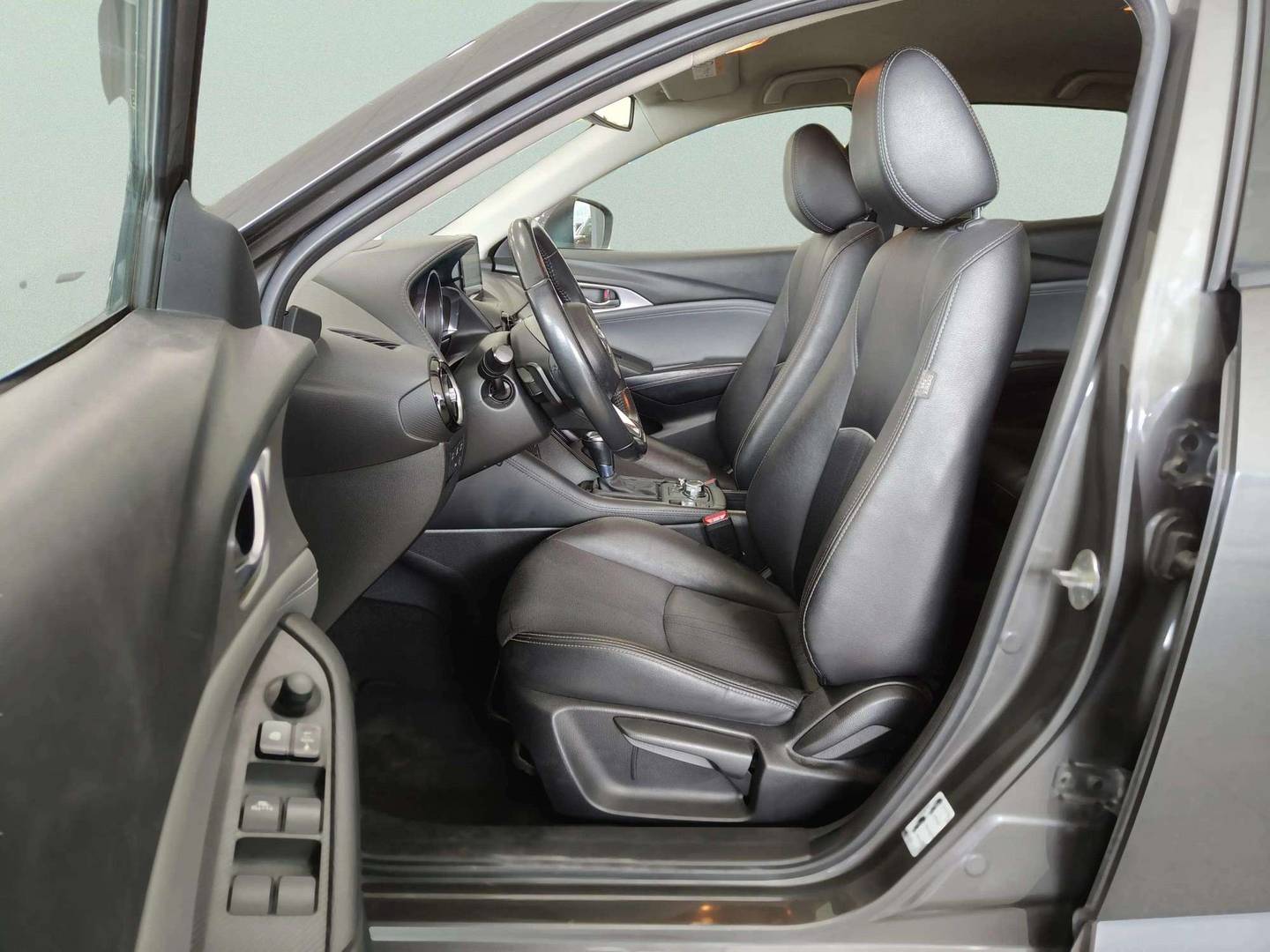 Foto asientos delanteros Mazda CX-3 Mazda CX-3 1.8 D Zenith 2WD AT (115 CV)