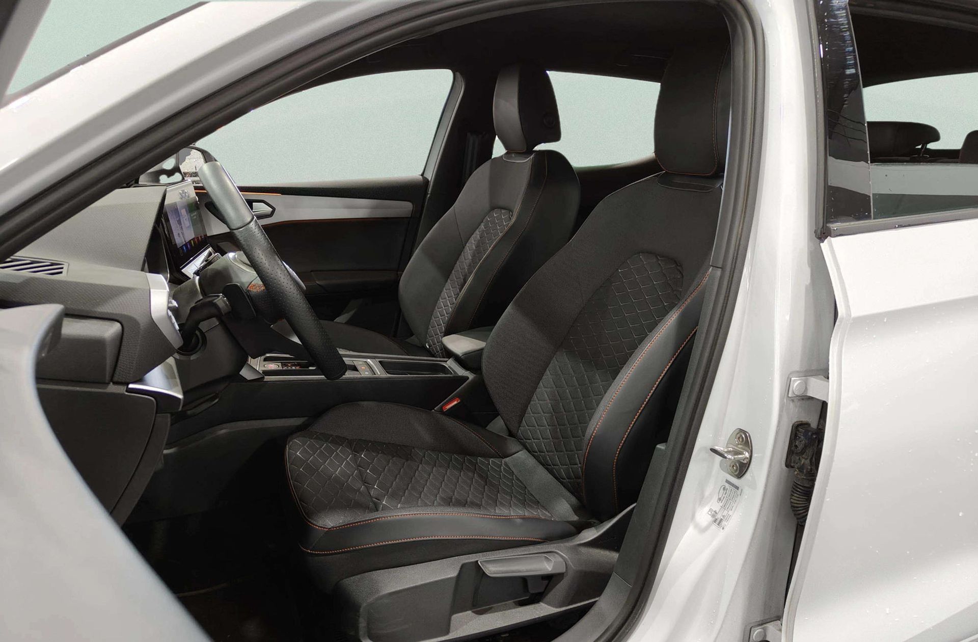 SEAT León 1.0 eTSI FR 25 Aniversario DSG - foto 11