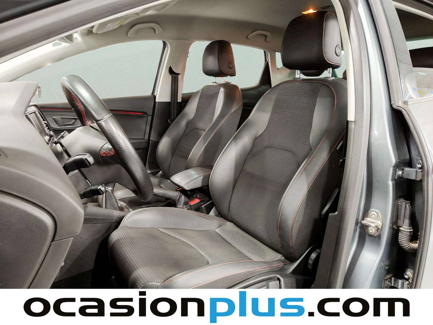 Foto asientos delanteros Seat León Seat León 1.4 TSI ACT S&S FR  (150 CV)