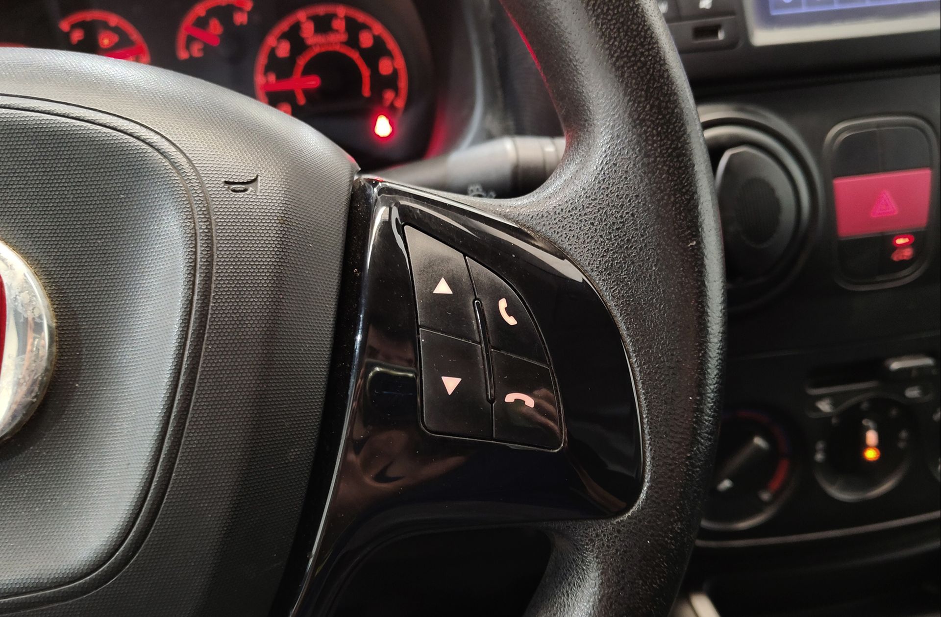 Fiat Fiorino Furgon 1.3 MultiJet Base - foto 22