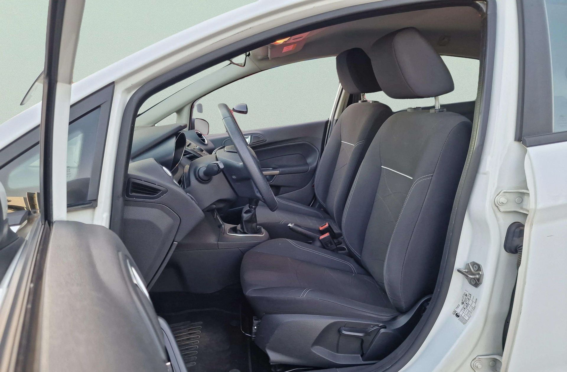 Ford Fiesta 1.6 TDCi Trend - foto 8