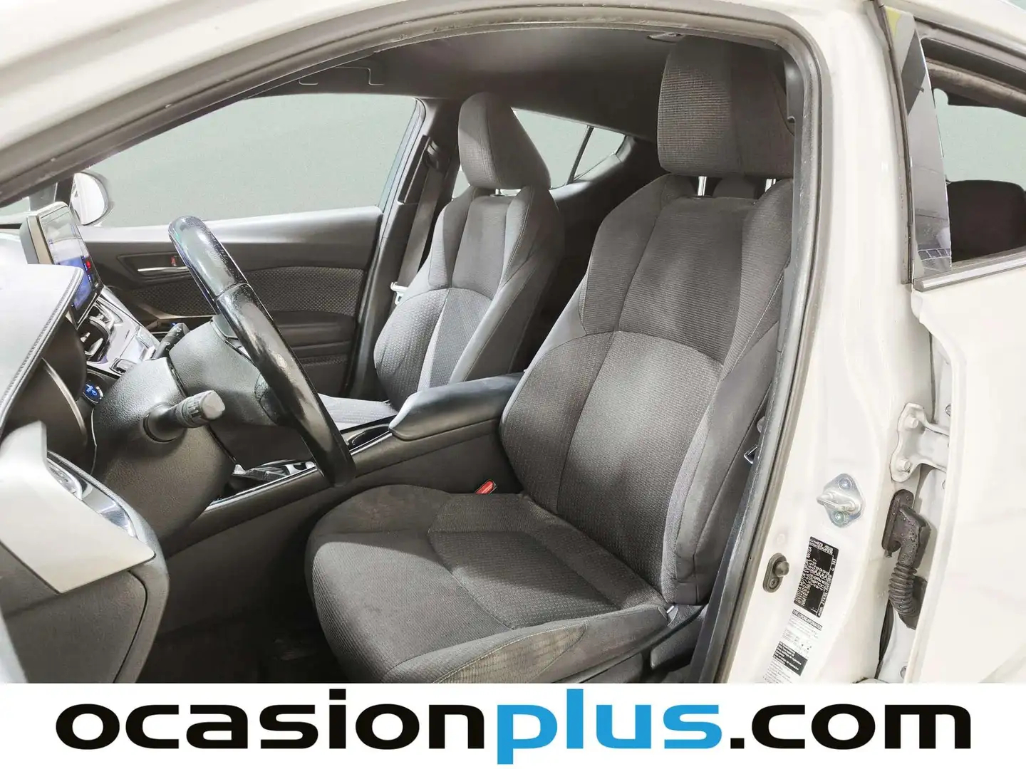 Foto Toyota C-HR Toyota C-HR 1.8 125H Advance (122 CV)