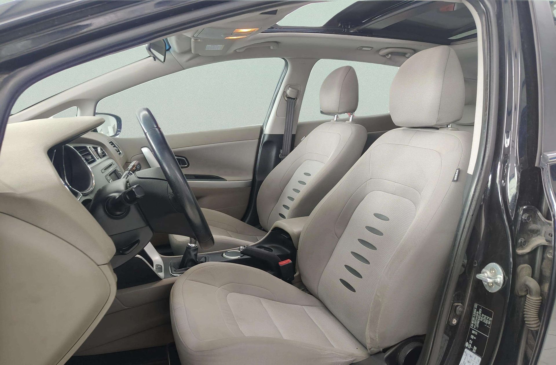 Kia Ceed 1.6 CRDi VGT Drive - foto 9