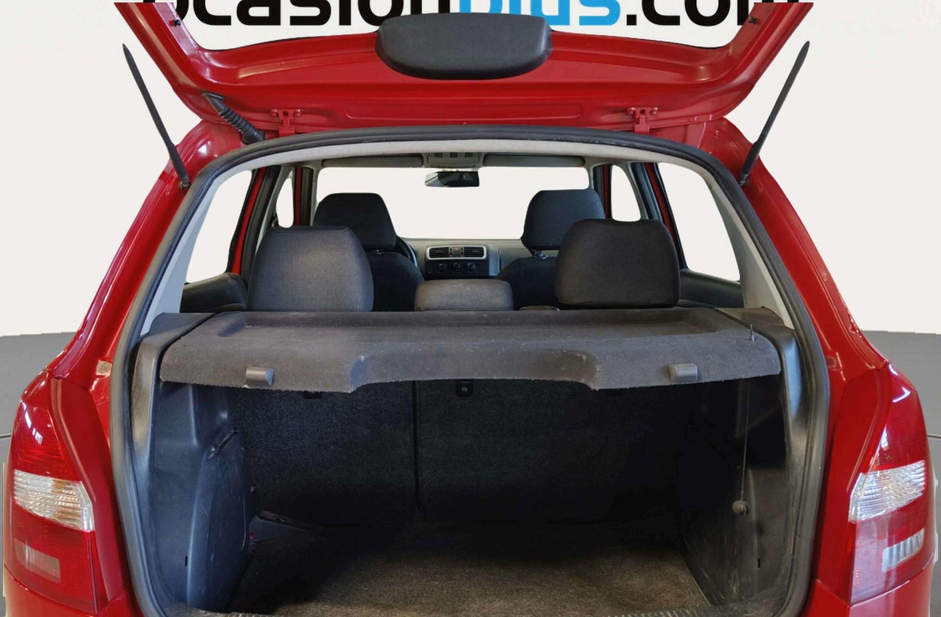 Škoda Fabia 1.2 Young - foto 11