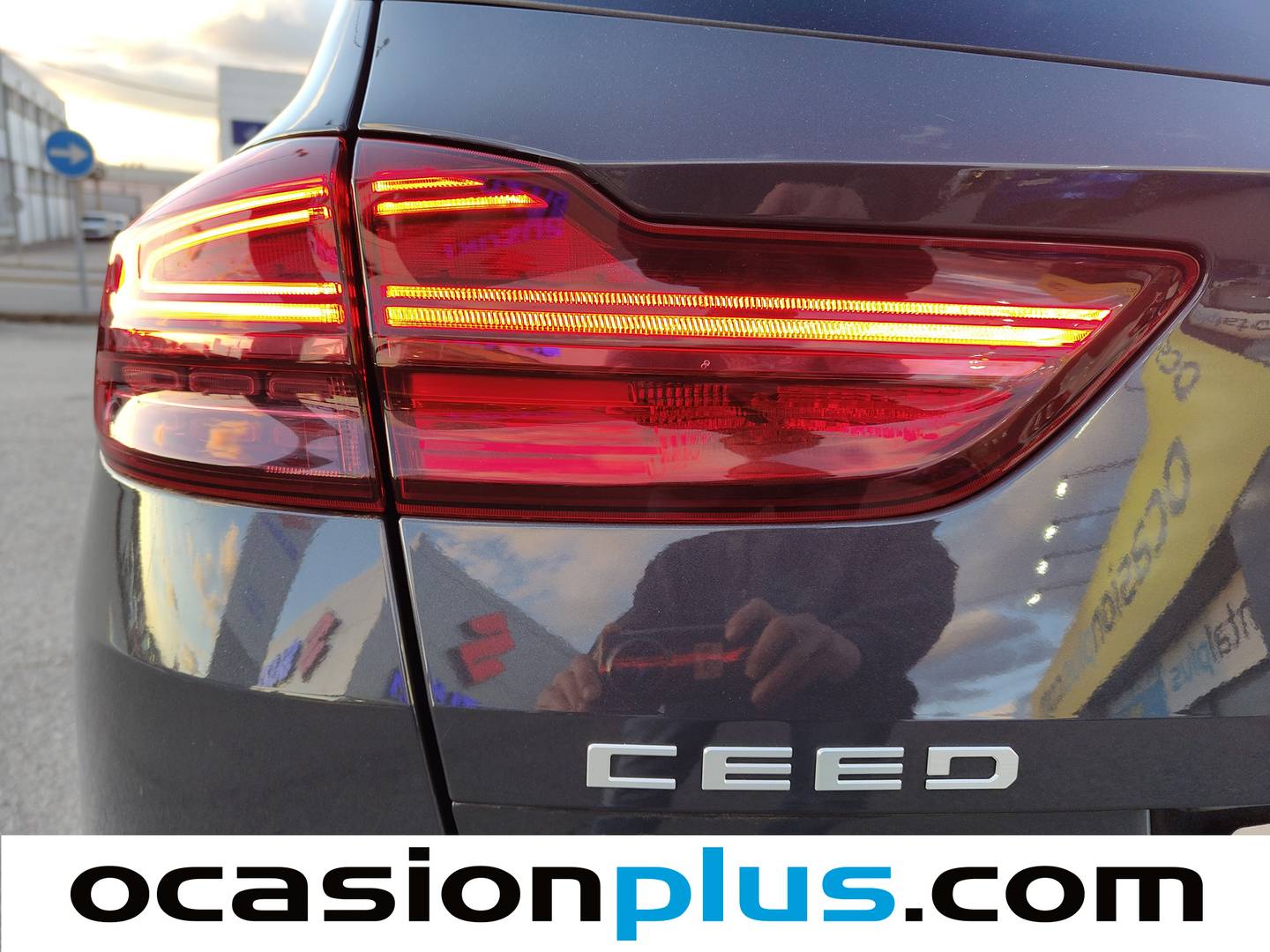 Foto KIA Ceed Tourer Kia Ceed Tourer 1.0 MHEV Style Edition DCT (100 CV)