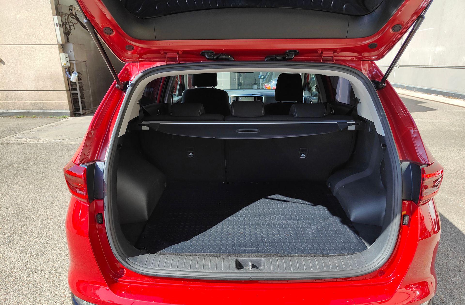 Kia Sportage 1.6 MHEV Drive 4x2 - foto 18