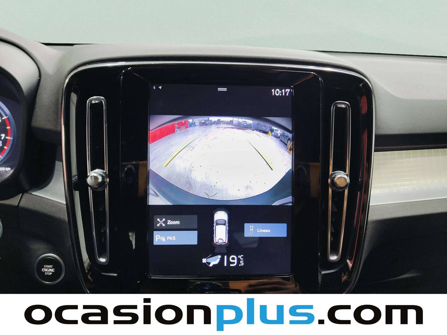 Equipamiento del Volvo XC40 Volvo XC40 T4 Business Plus Auto (190 CV)