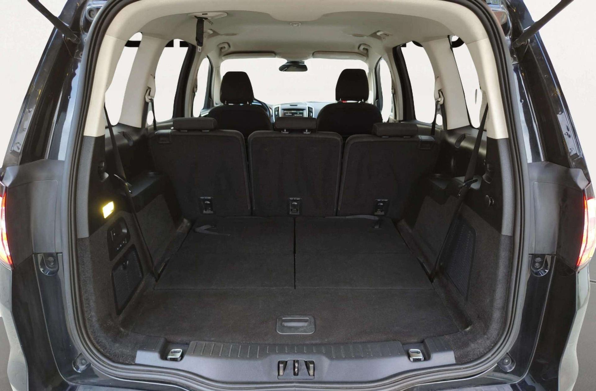 Ford Galaxy 2.0 TDCi Titanium - foto 18