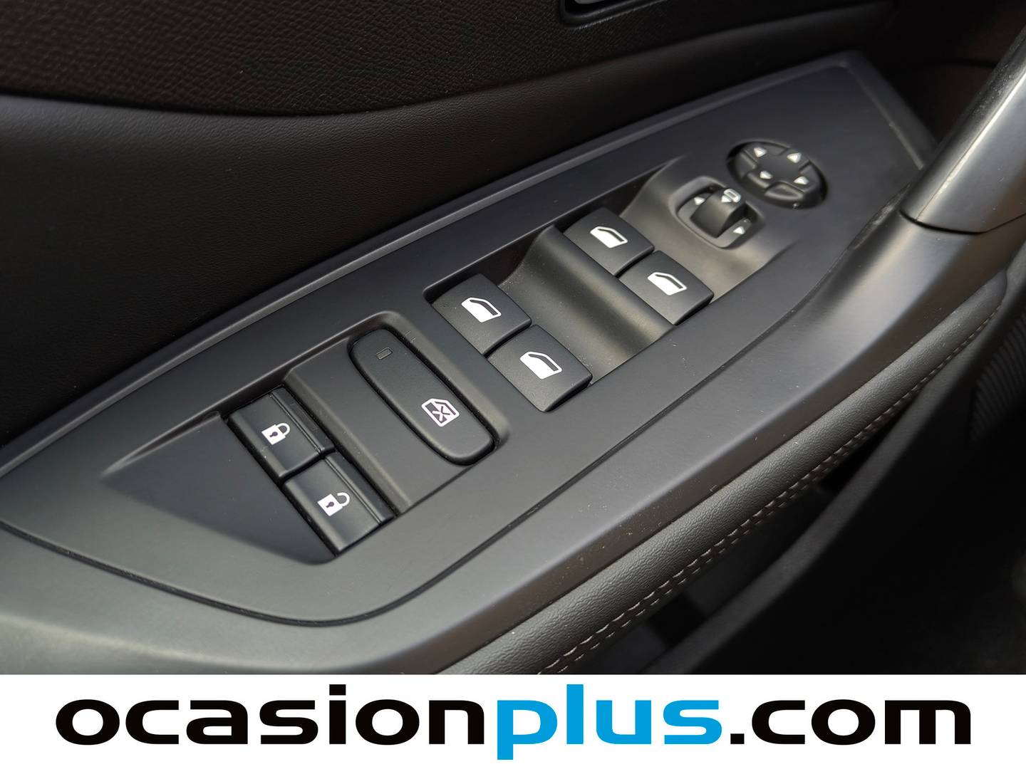 Peugeot 408 Peugeot 408 Allure Hybrid 145 eDCS6 (145 CV) de segunda mano