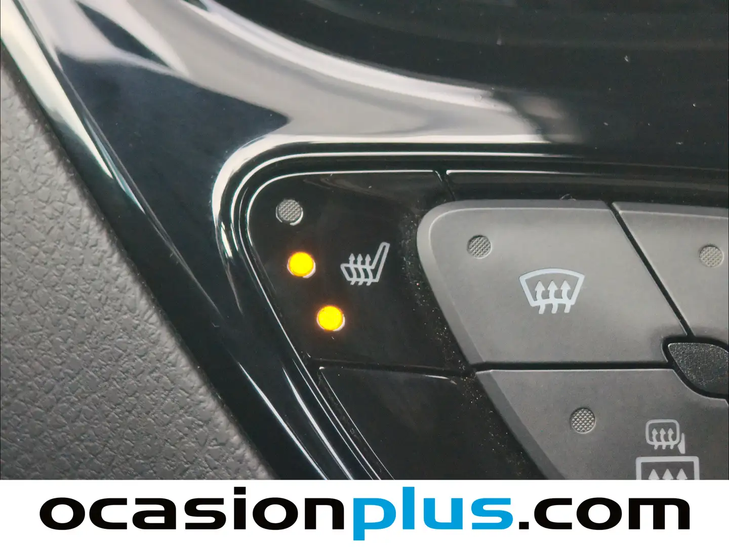 Foto Toyota C-HR Toyota C-HR 180H Advance Luxury (184 CV)