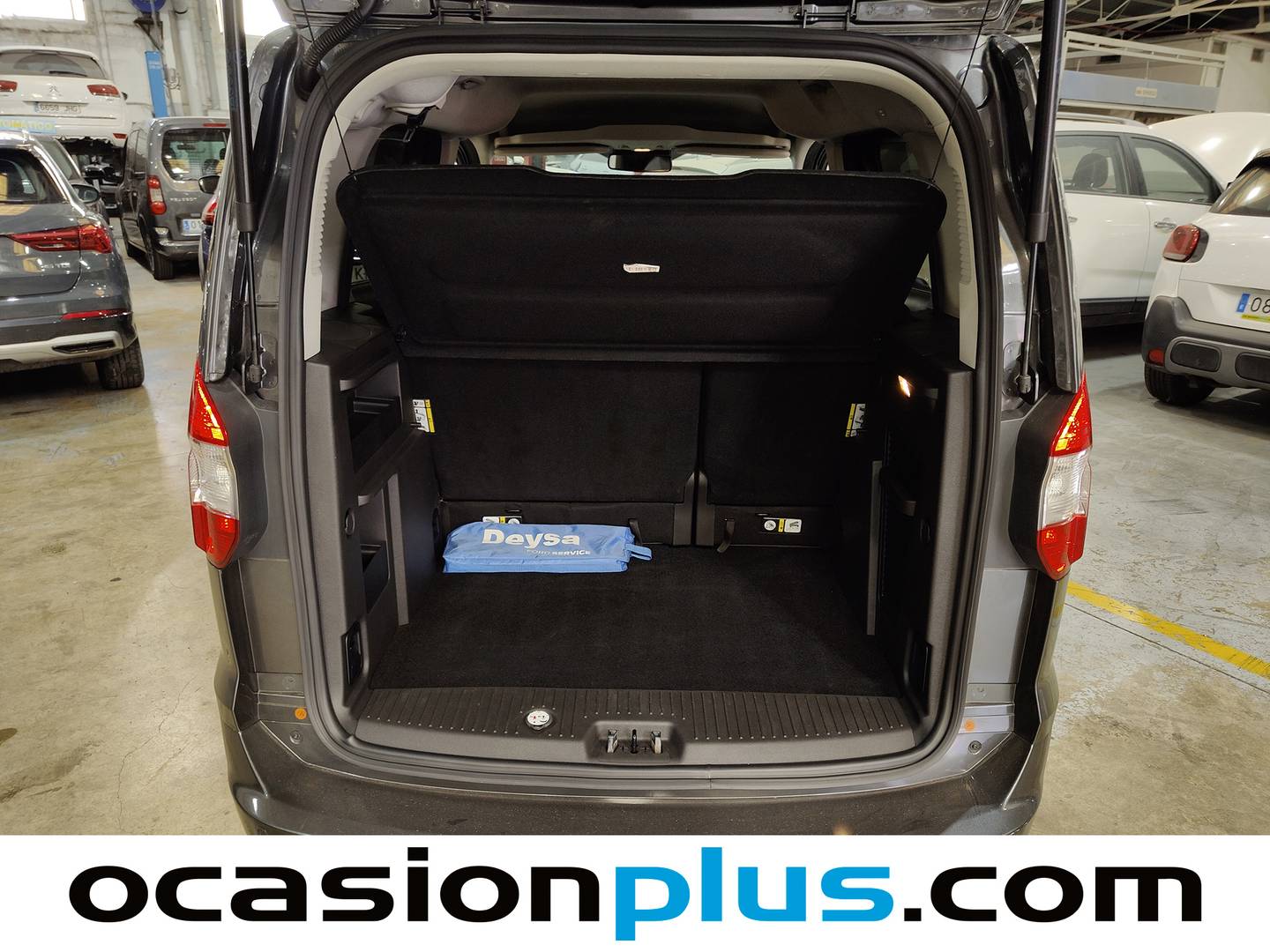 Fotos maletero Ford Tourneo Courier Ford Tourneo Courier 1.5 TDCi Sport (100 CV)