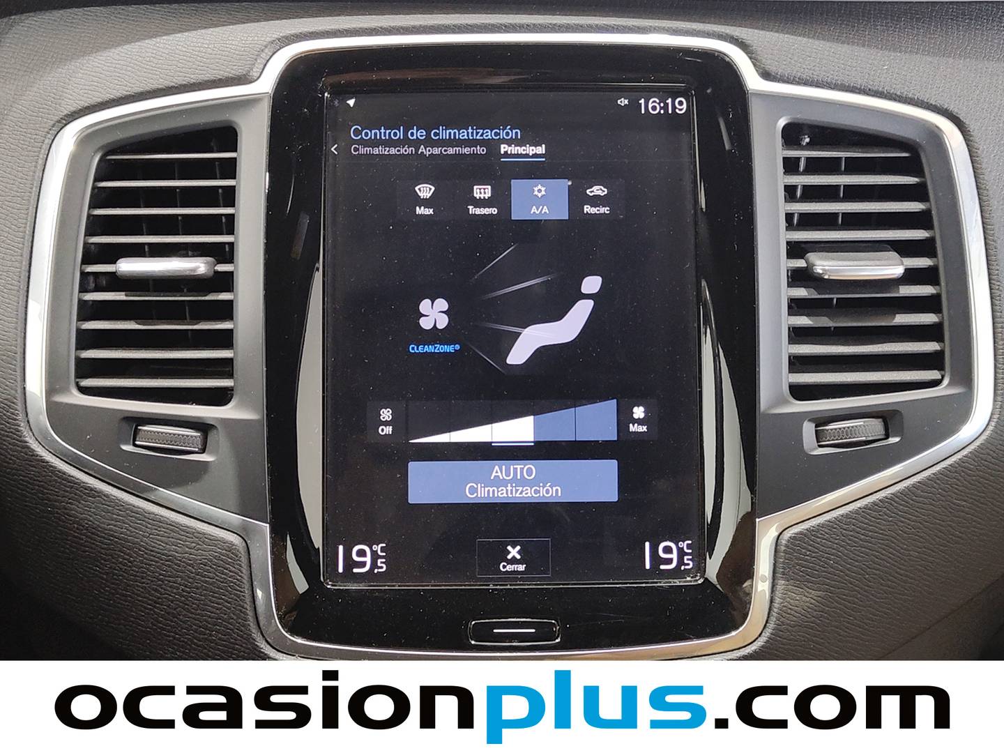 Volvo XC90 Volvo XC90 D5 Momentum AWD Auto (235 CV) 7 PLAZAS 2019