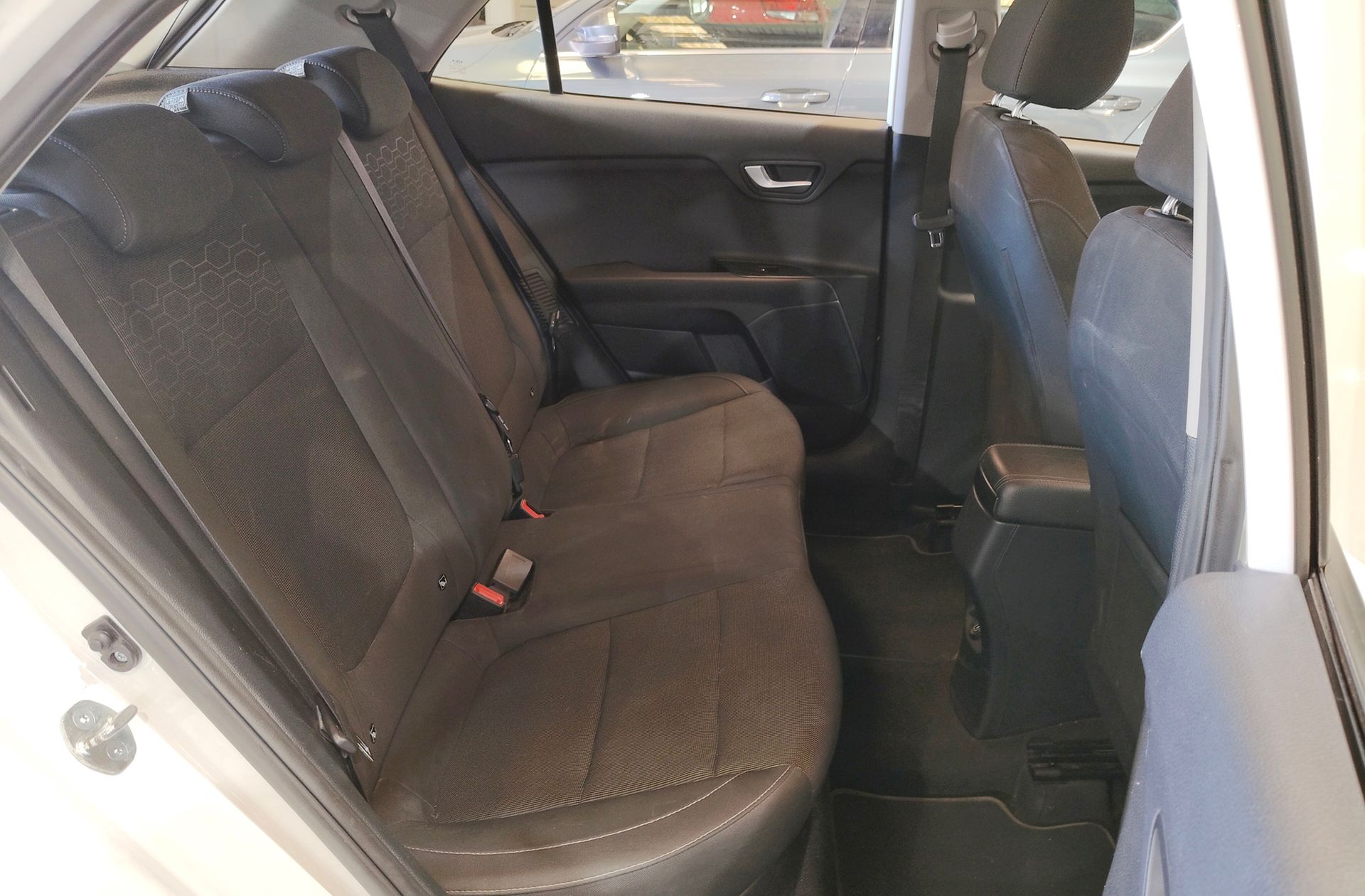 Kia Rio 1.0 T-GDi MHEV iMT Drive - foto 16