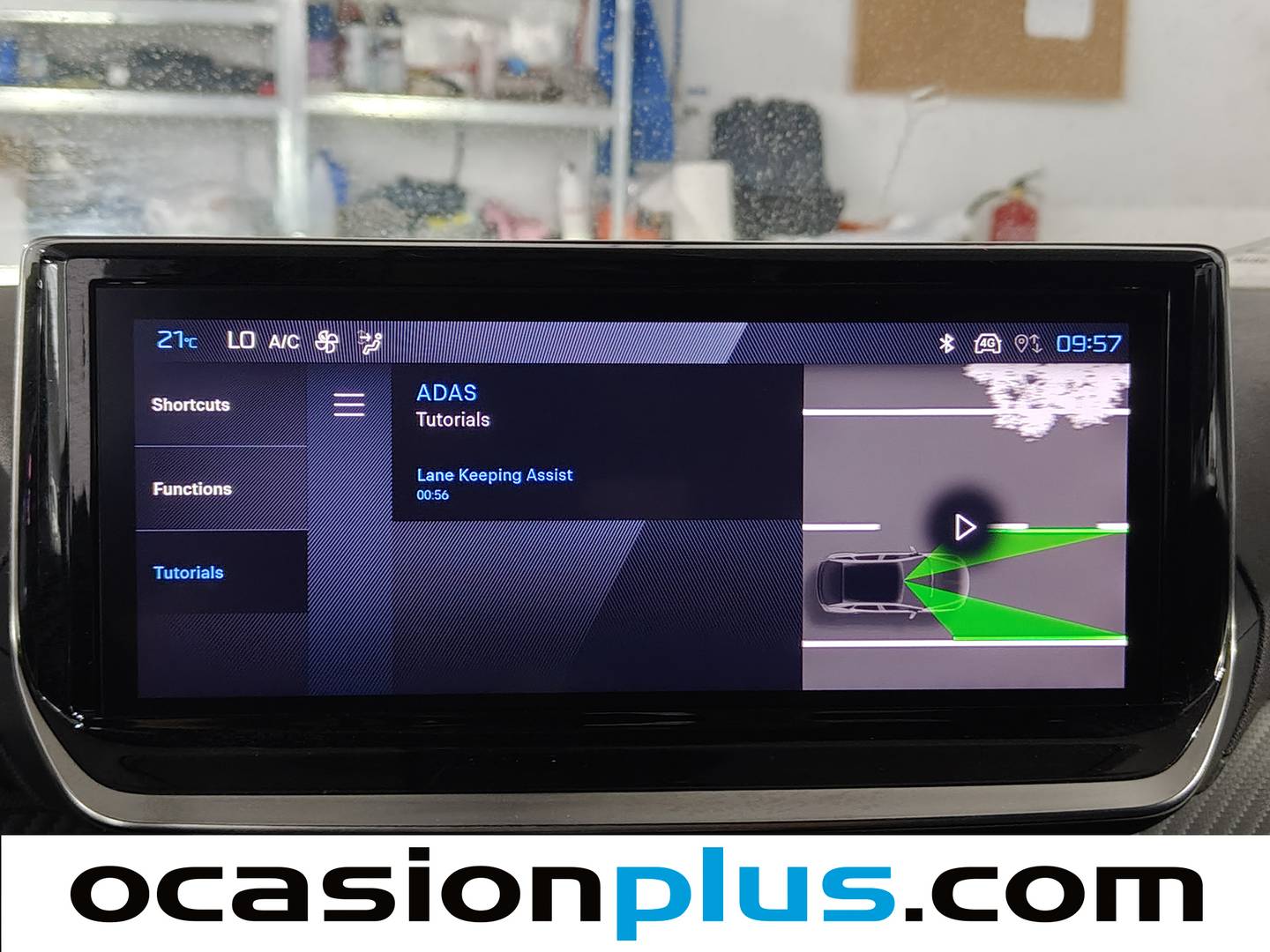 Foto Peugeot 2008 Peugeot 2008 PureTech 130 S&S Allure EAT8 (130 CV)