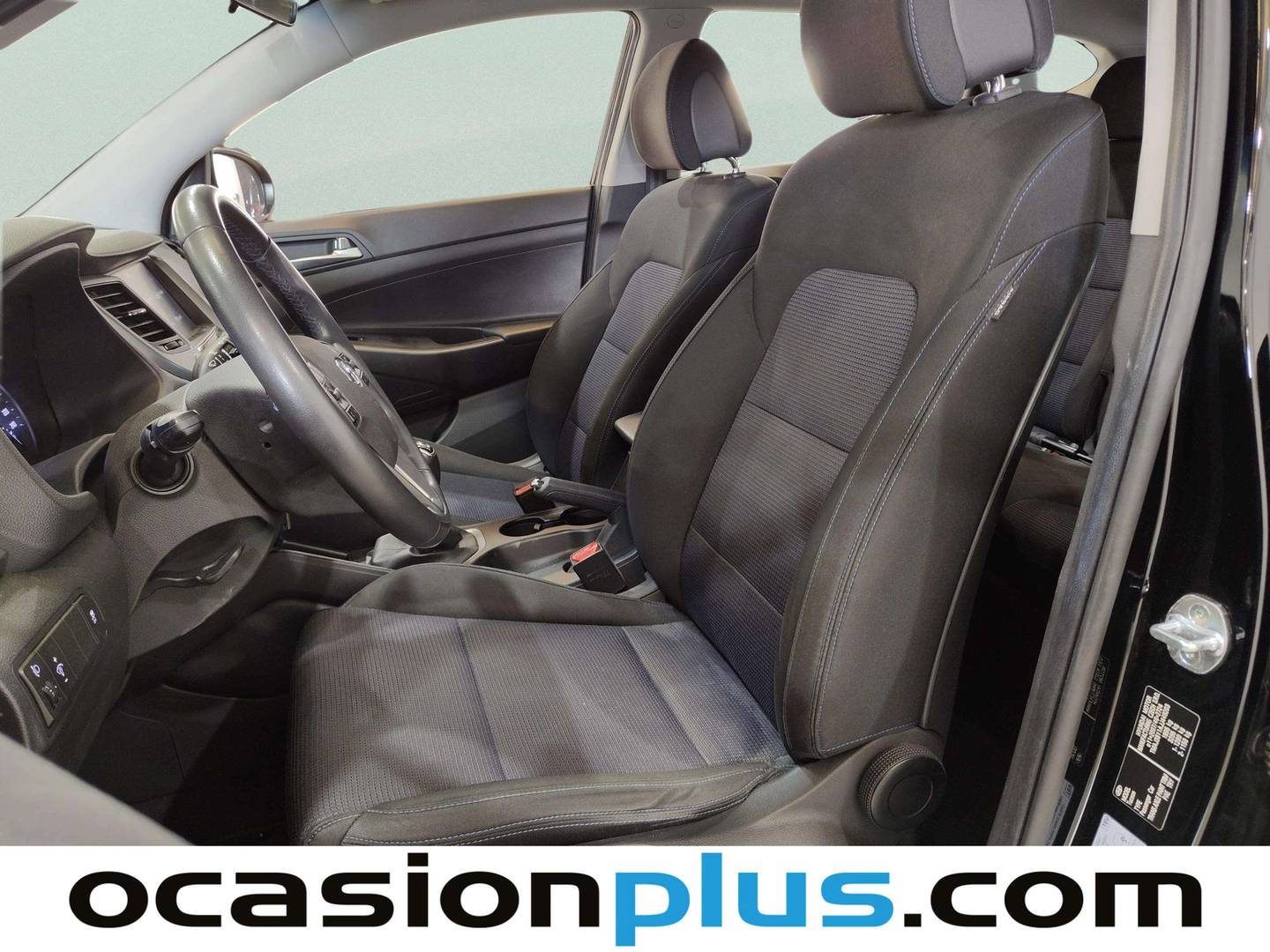 Foto asientos delanteros Hyundai Tucson Hyundai Tucson 1.6 GDI BlueDrive 25 Aniversario 4x2 (131 CV)