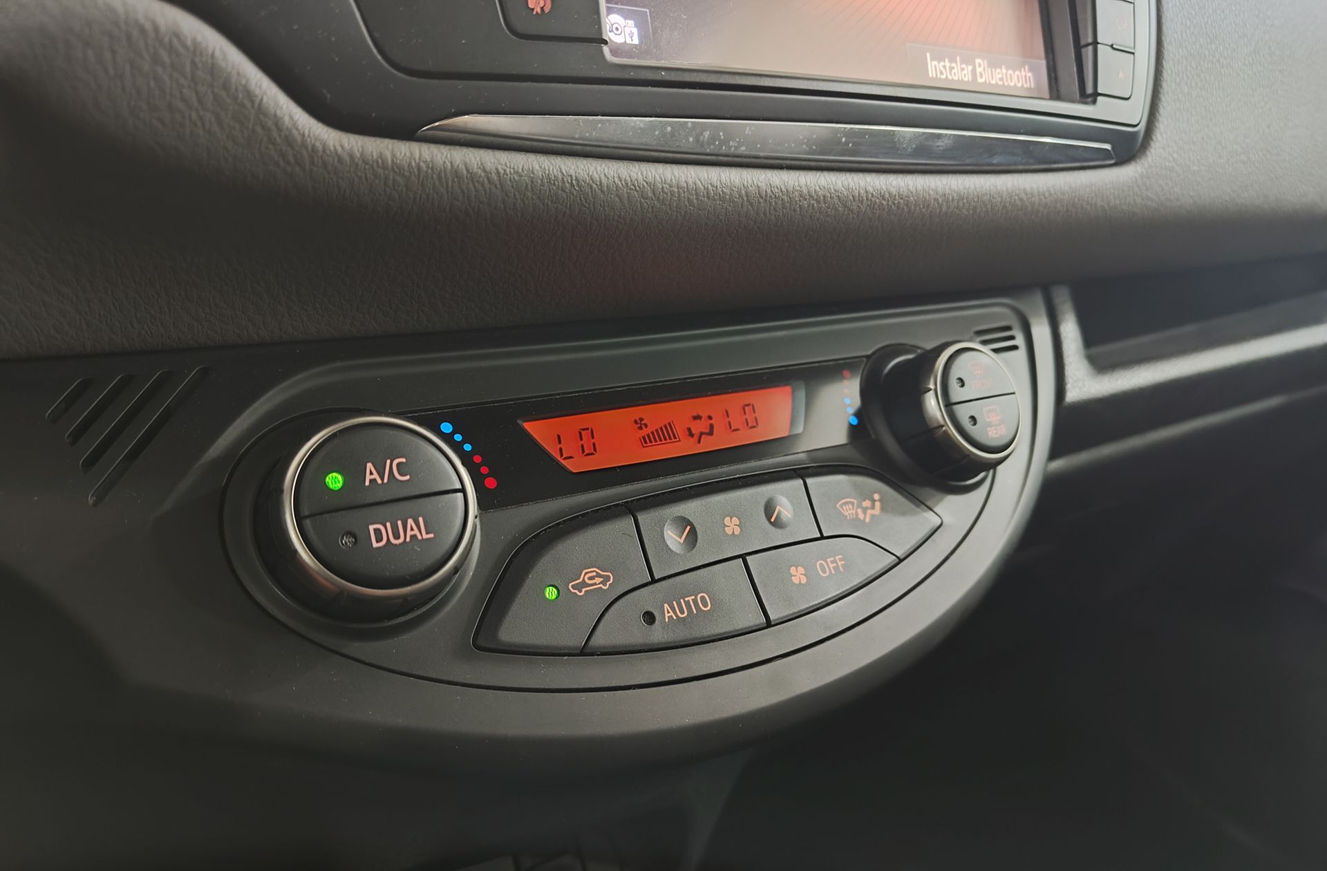 Toyota Yaris 1.3 100 Feel - foto 26