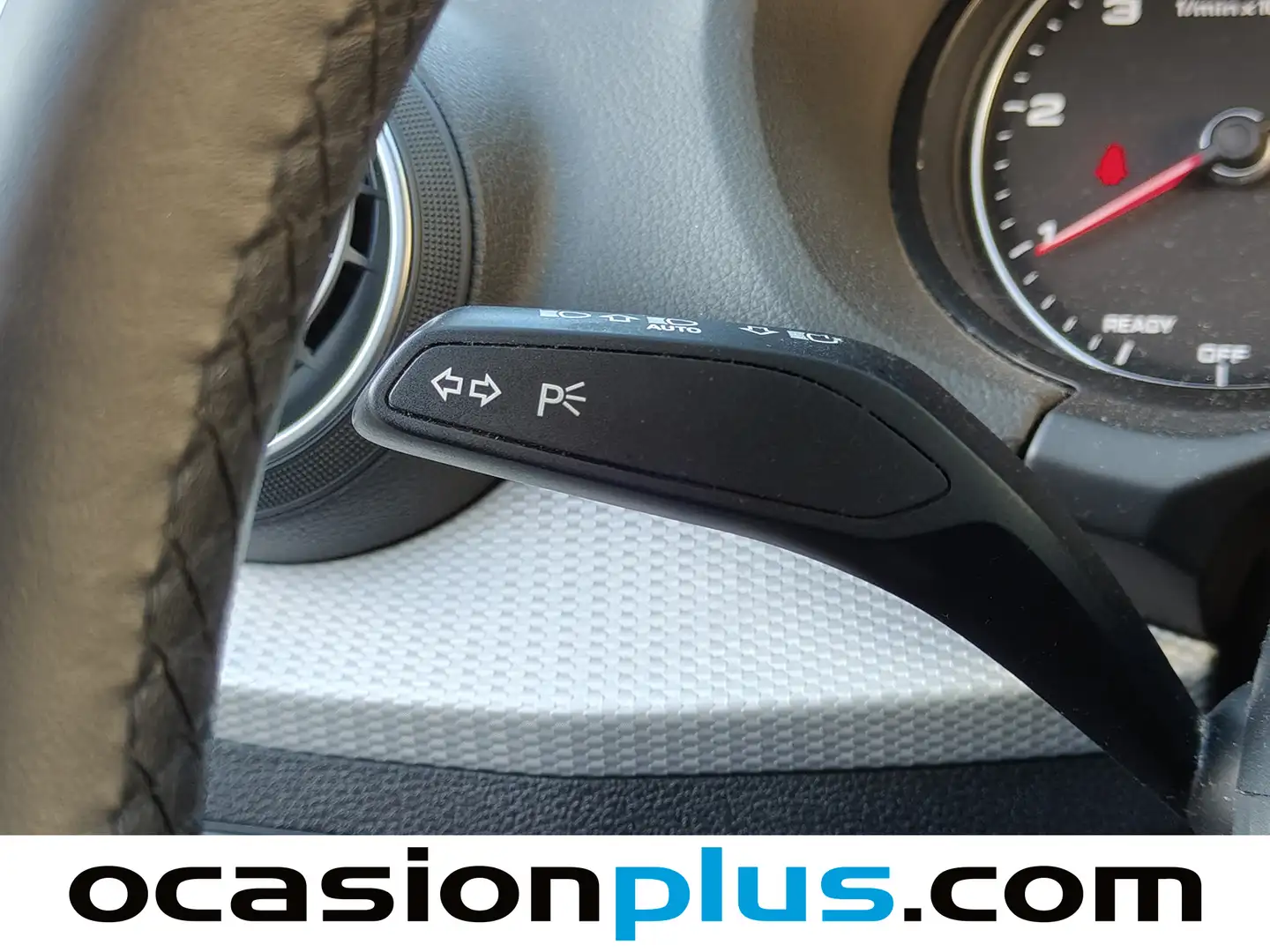 Foto Audi Q2 Audi Q2 Advanced 30 TDI  (116 CV)