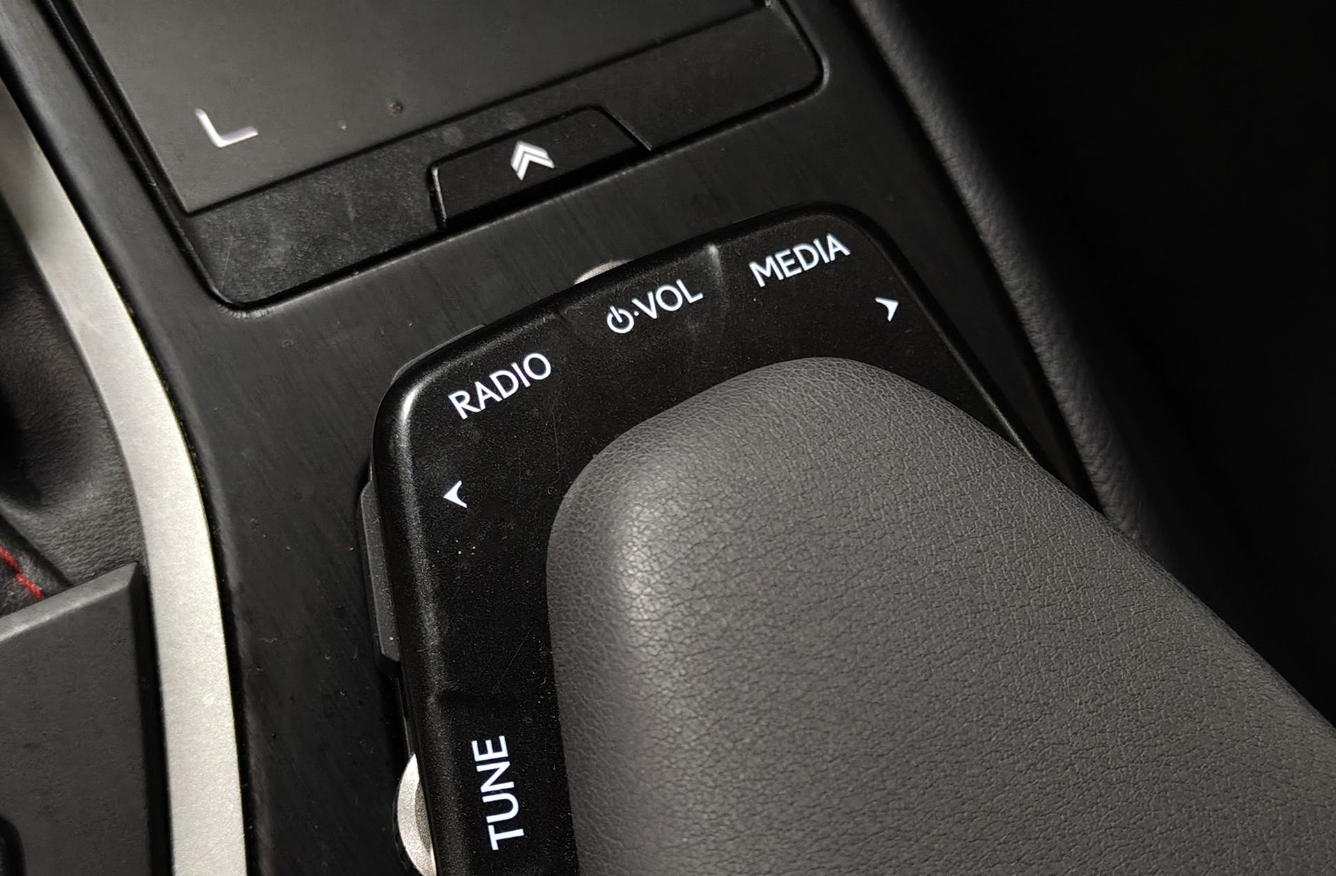 Lexus UX 250h F Sport - foto 46