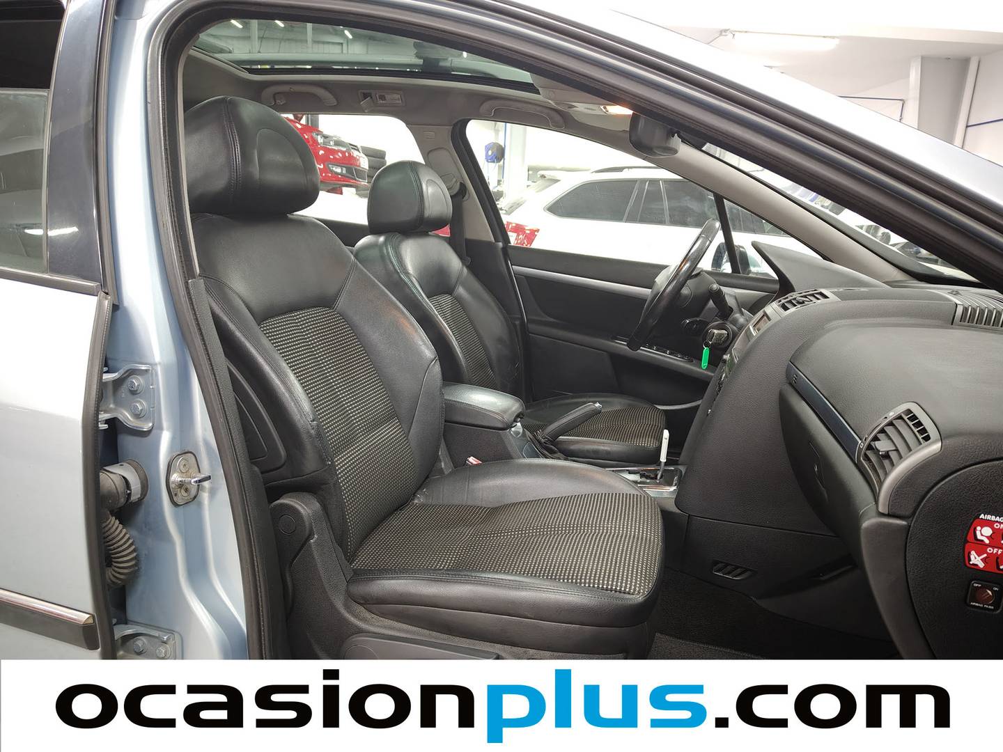 Foto Peugeot 407 SW Peugeot 407 SW SW 2.0 HDI ST Sport Pack Auto (136 CV)