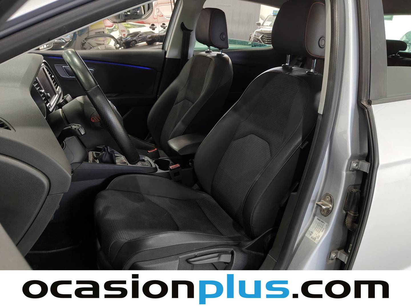 Foto asientos delanteros Seat León Seat León 1.4 TSI S&S FR Plus (125 CV)